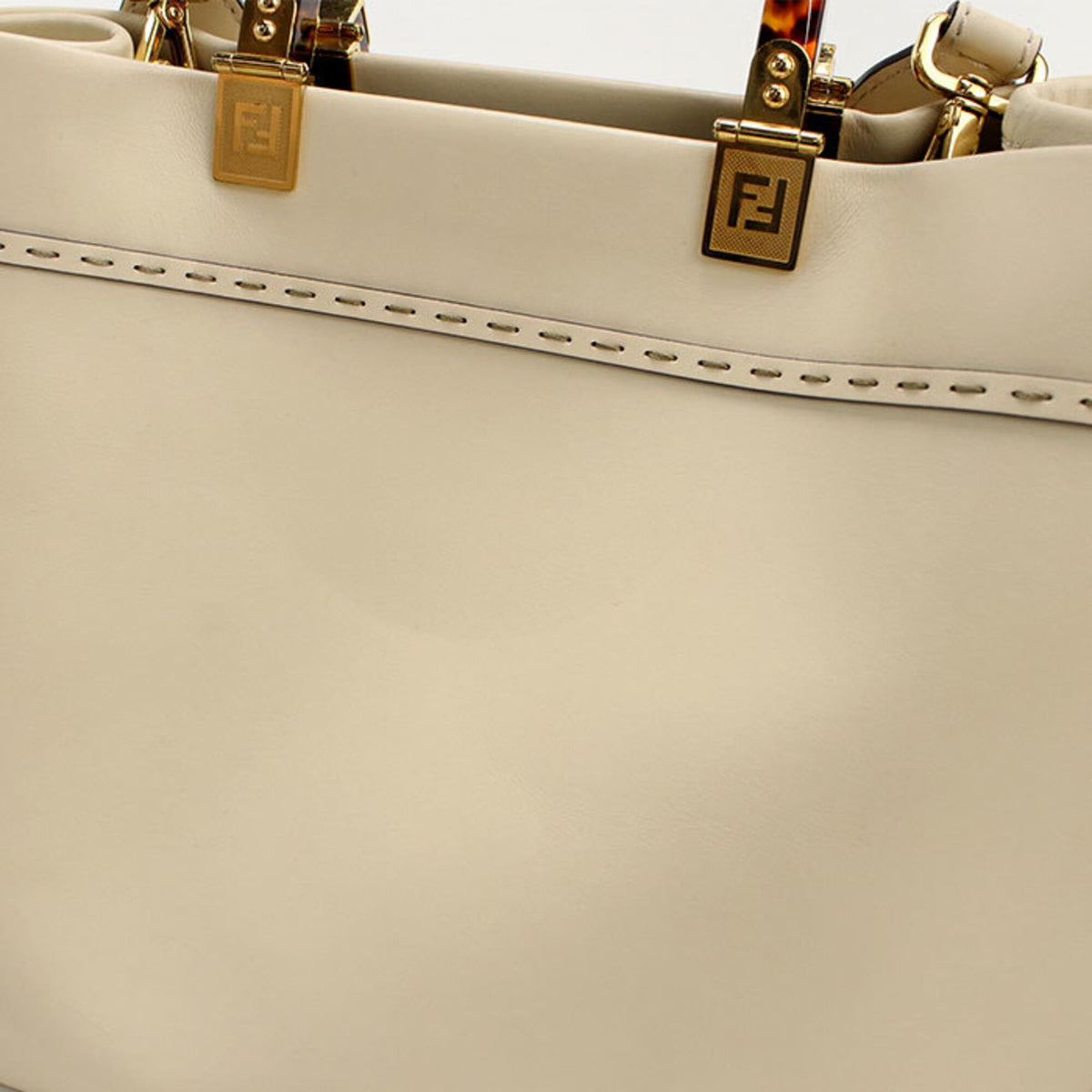 Fendi White Leather Tote Bag (Pre-Owned)