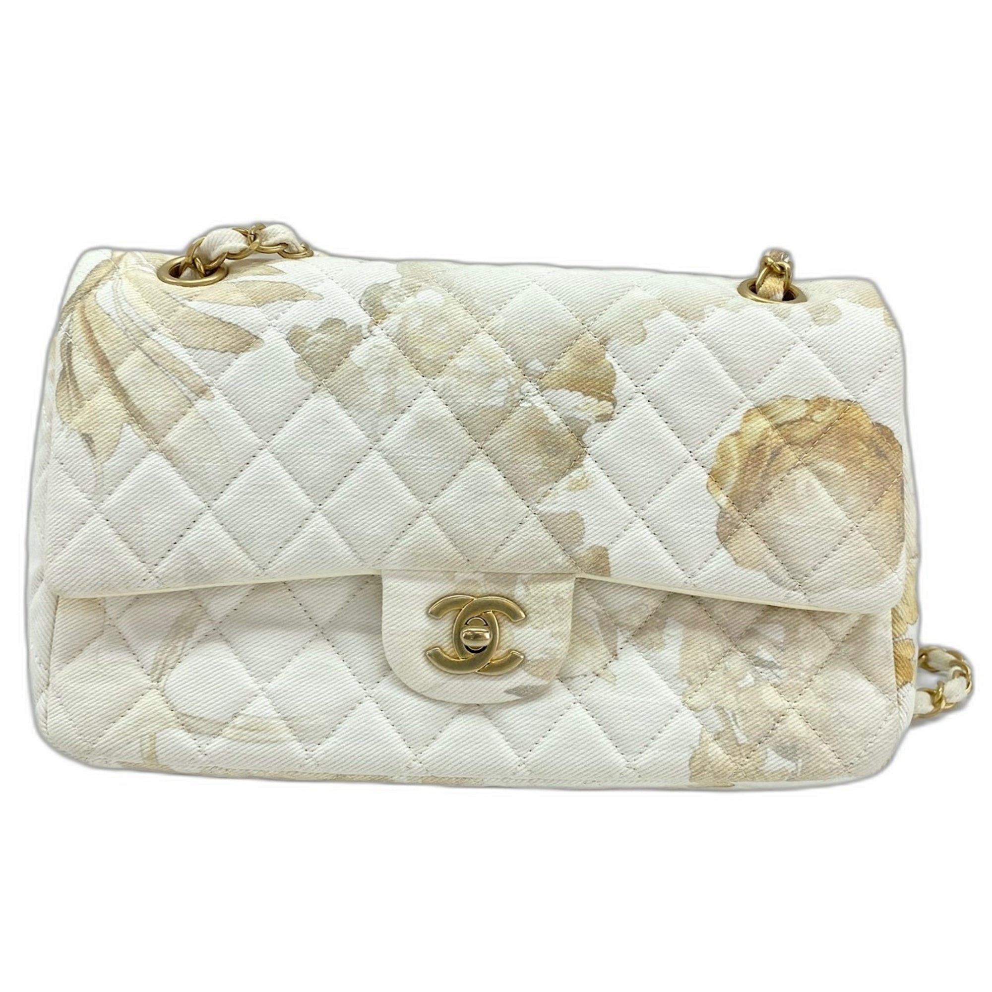 Chanel Matelasse White Canvas Shoulder Bag (Pre-Owned)