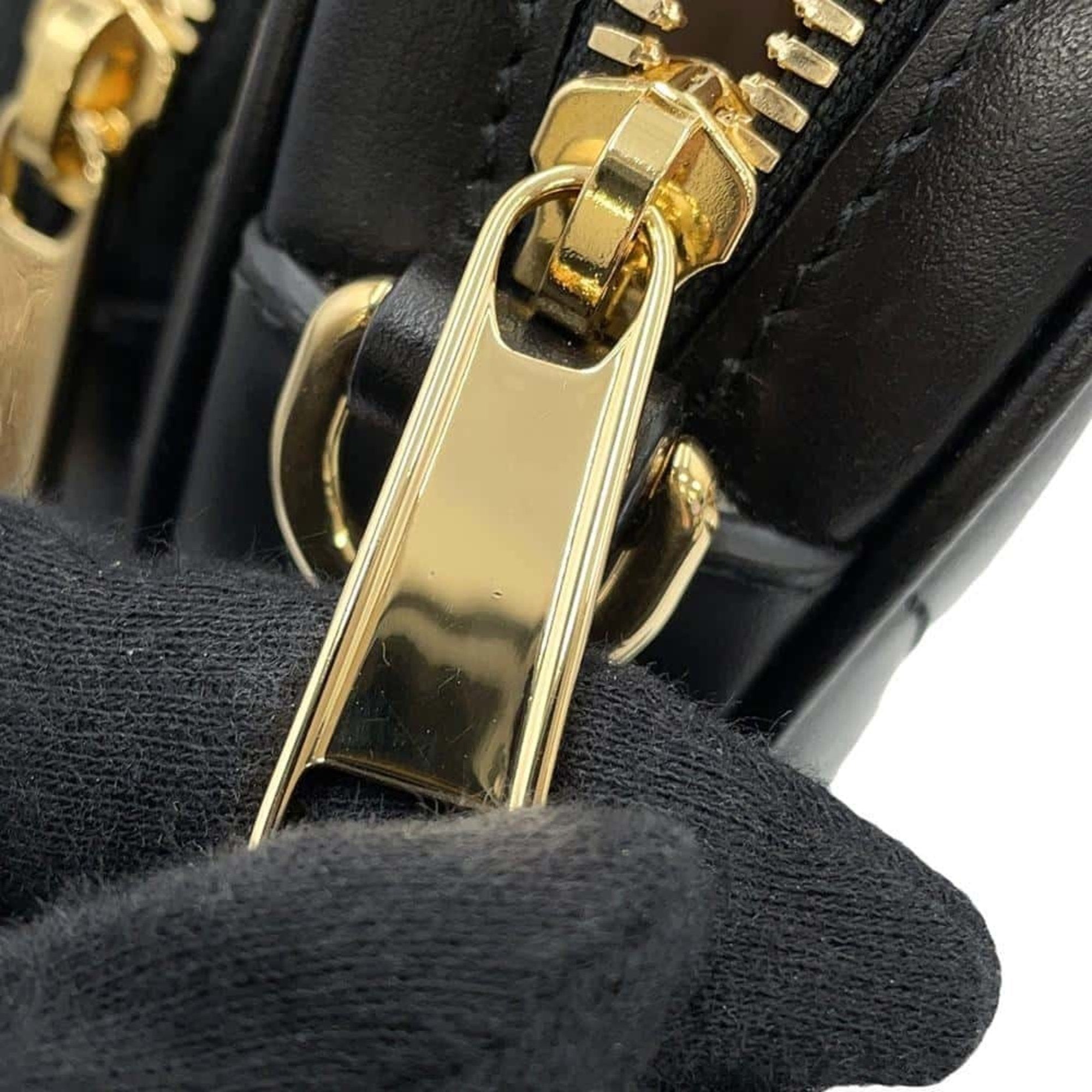 Gucci Black Leather Shoulder Bag (Pre-Owned)