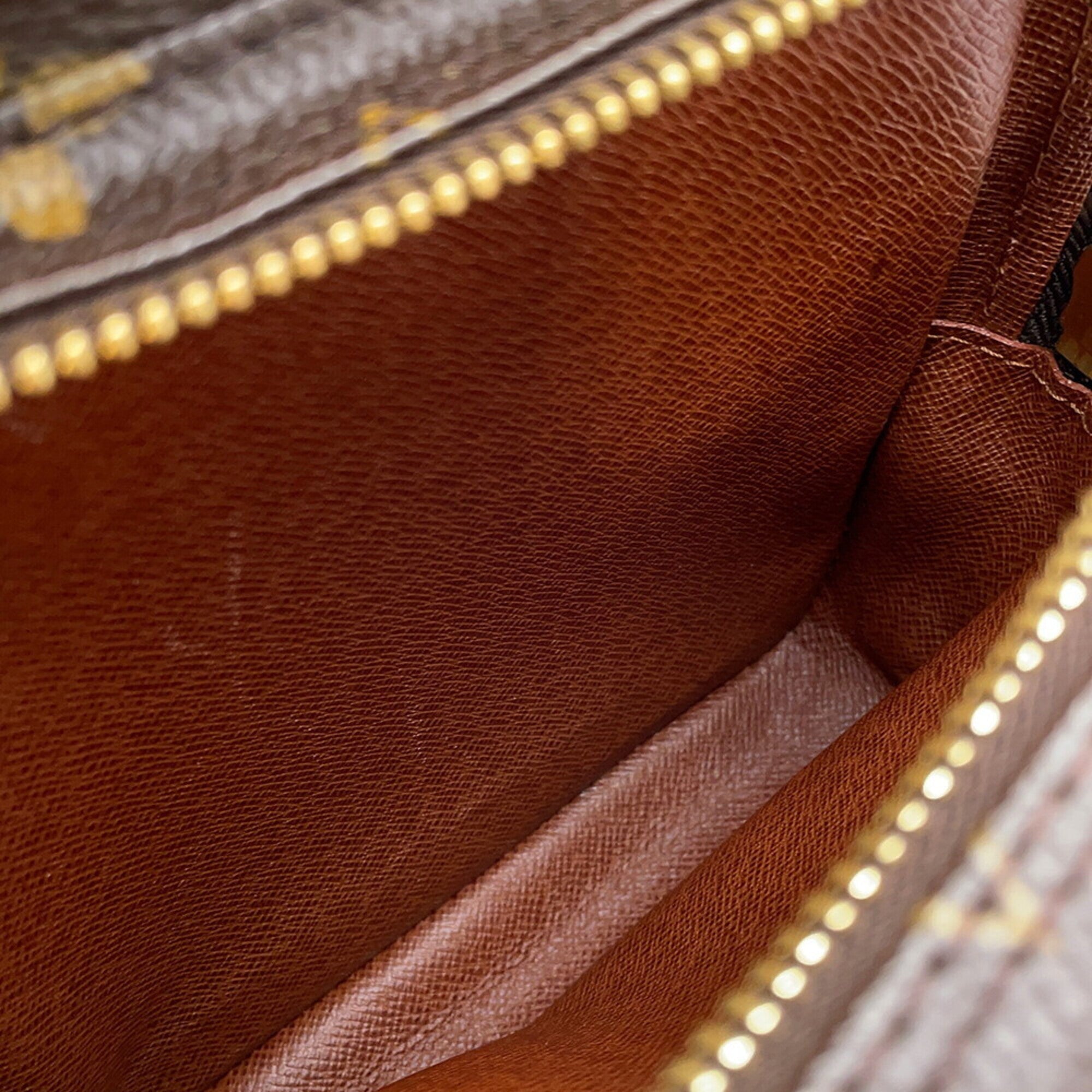 Louis Vuitton Brown Monogram Handbag Shoulder Bag (Pre-Owned)