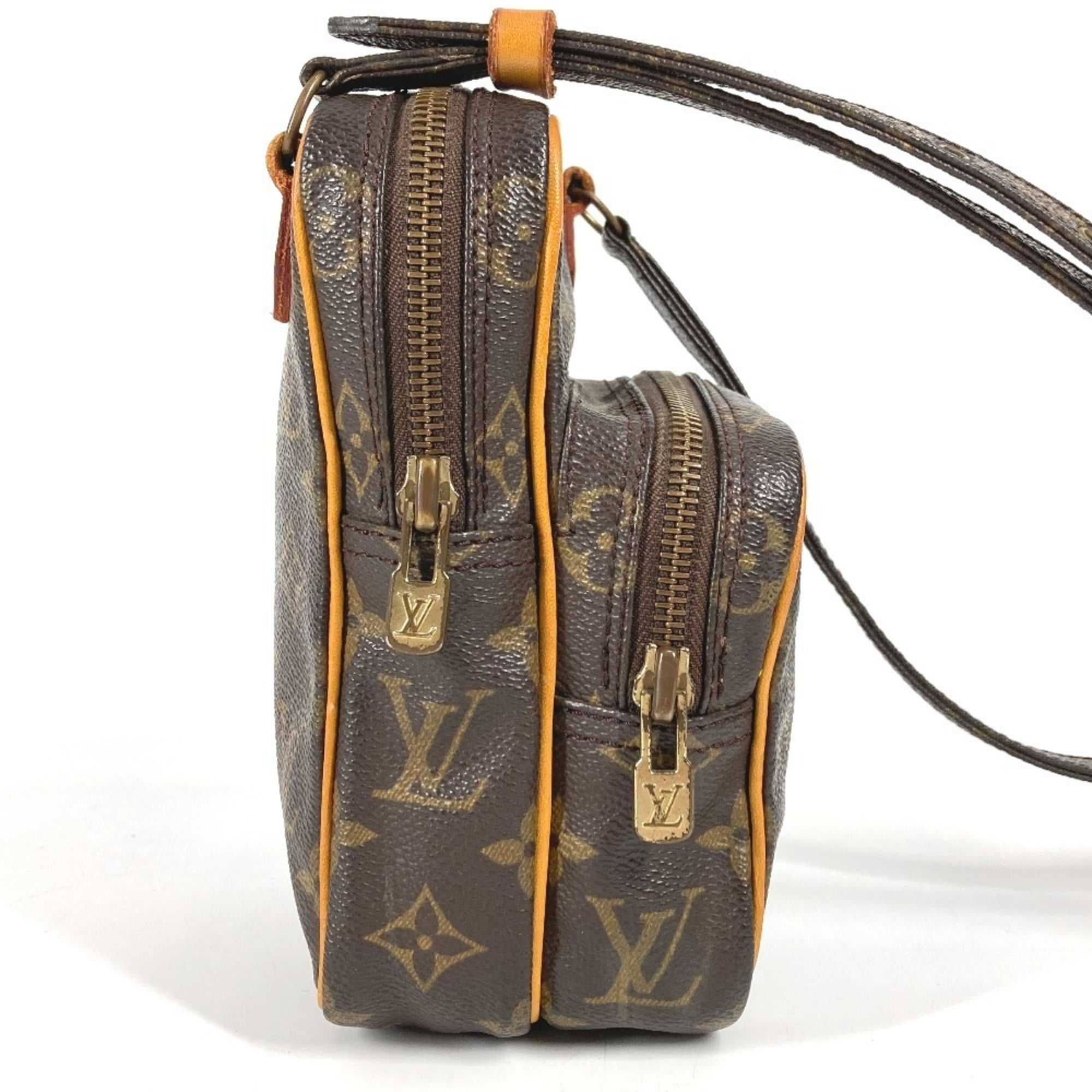 Louis Vuitton Brown Monogram Monogram Pochette Shoulder Bag (Pre-Owned)
