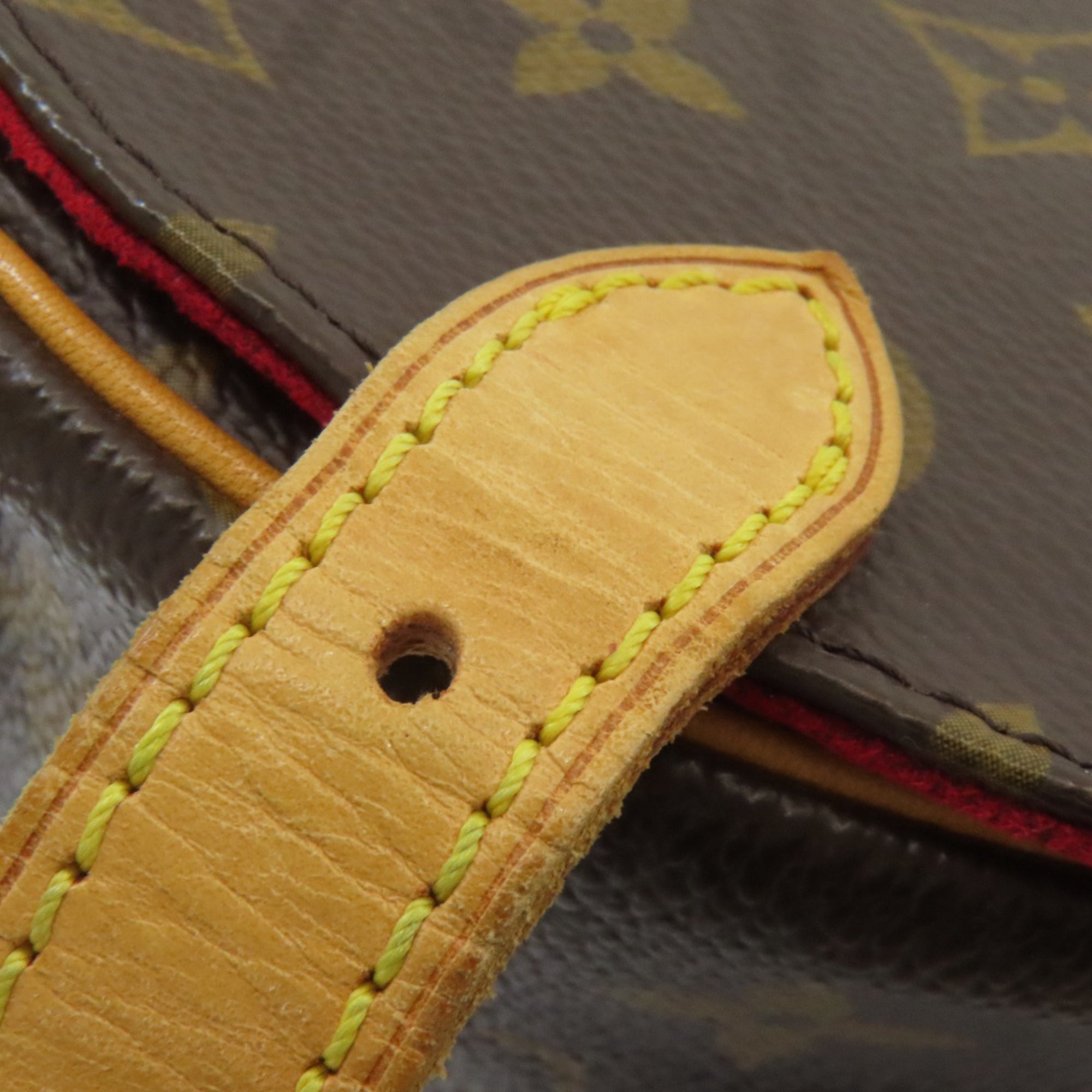 Louis Vuitton Monogram Monogram Shoulder Bag (Pre-Owned)