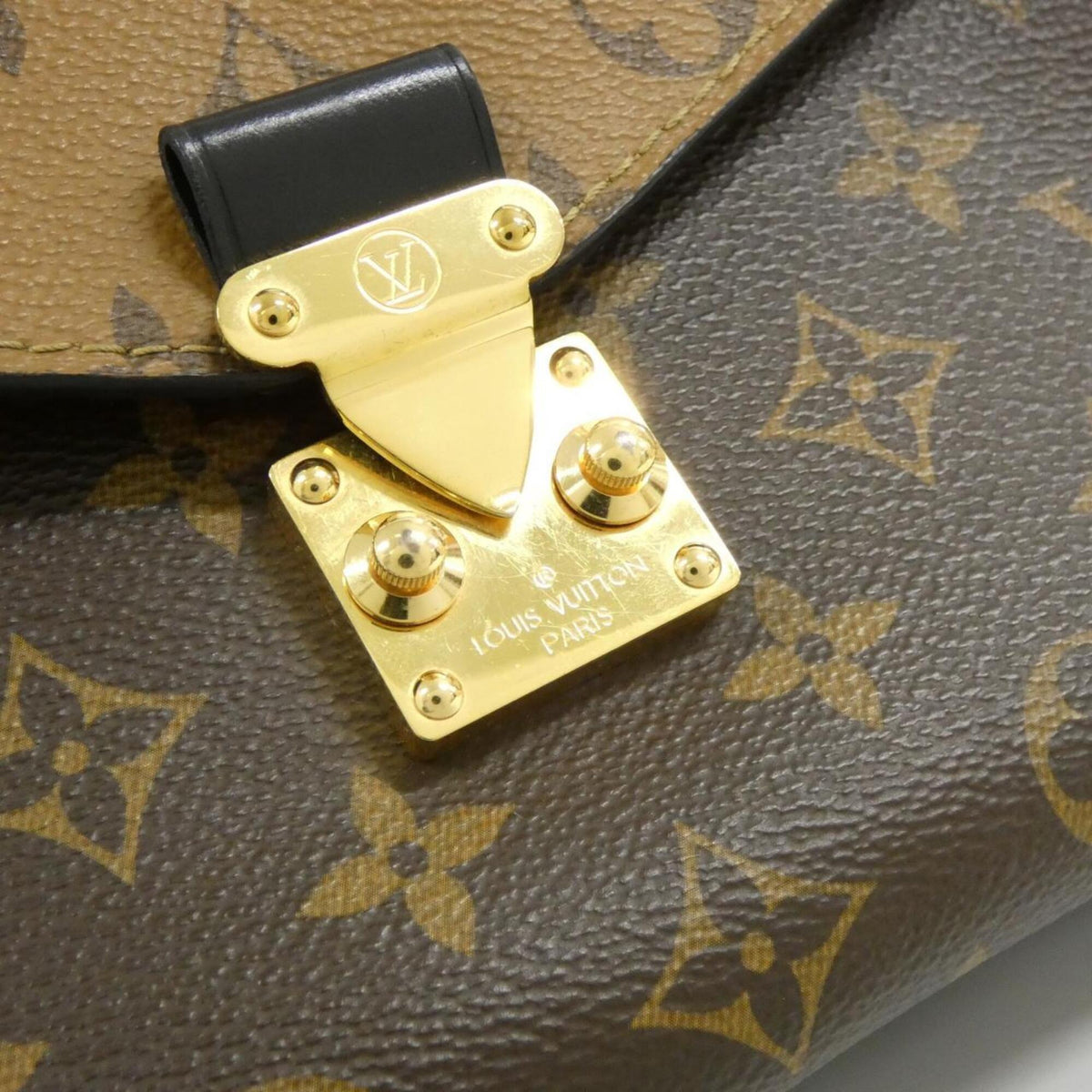 Louis Vuitton Marron Coated Canvas Handbag Pochette (Pre-Owned)
