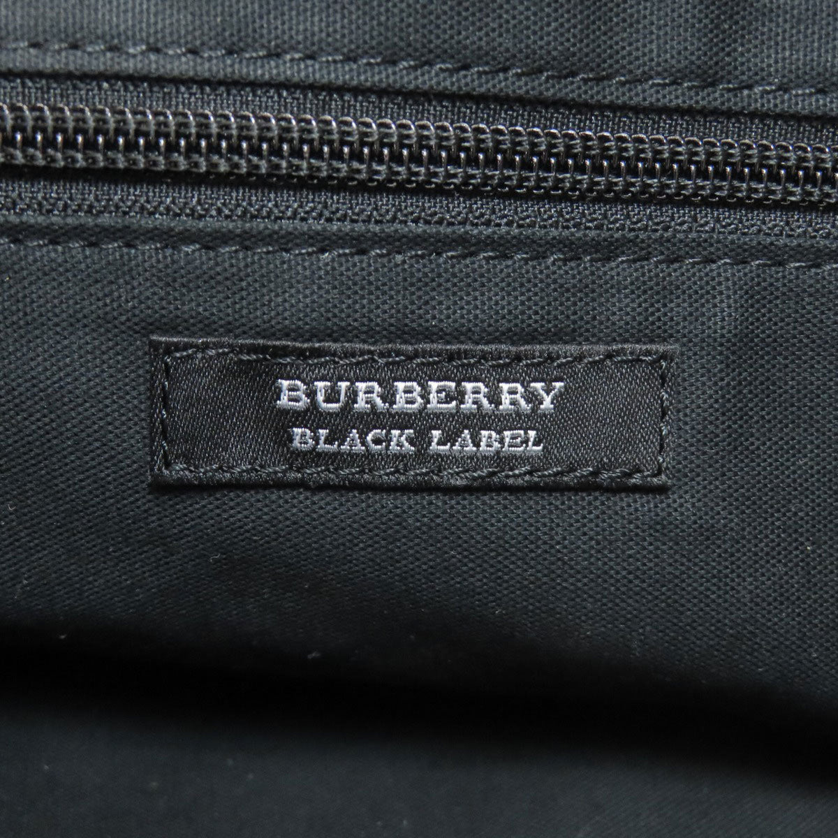 Burberry Black Nylon Shoulder Bag (Pre-Owned)