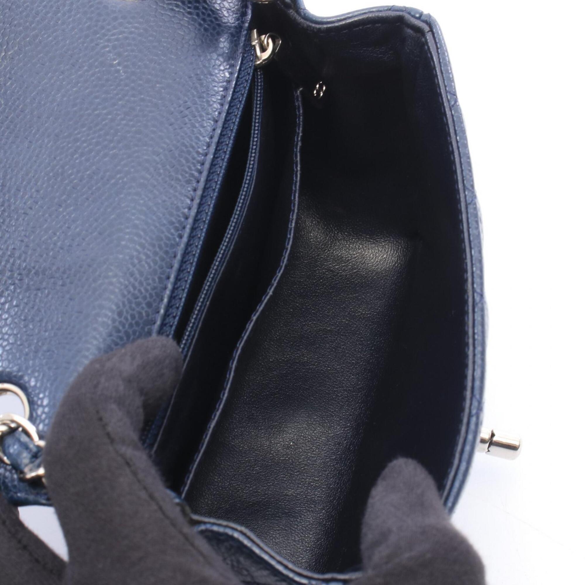 Chanel Navy Grained Calfskin Shoulder Bag (Pre-Owned)
