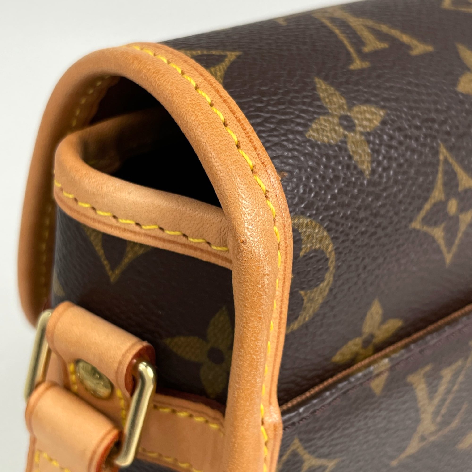 Louis Vuitton Monogram Brown Monogram Shoulder Bag (Pre-Owned)