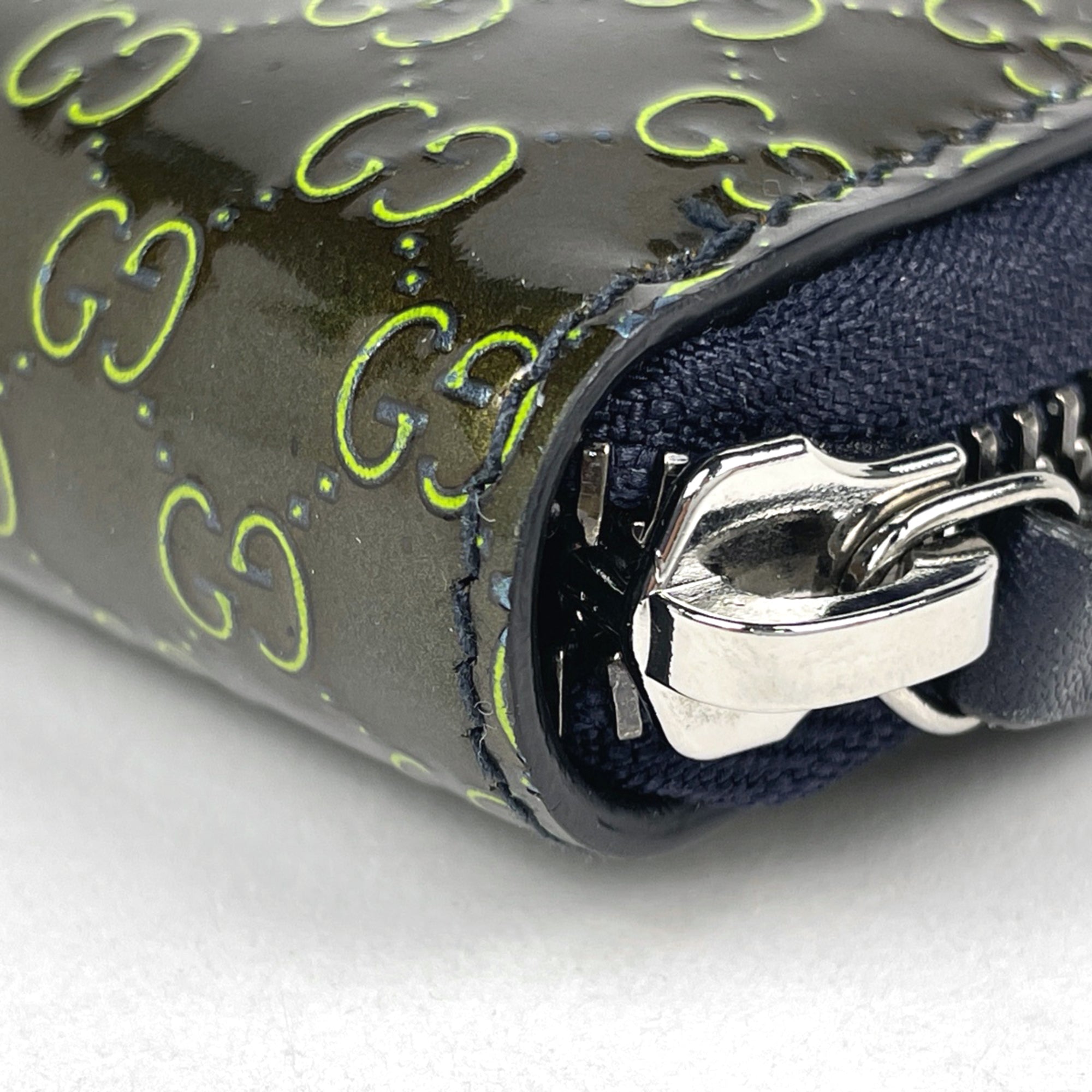 Gucci Green Patent Leather Long Wallet (Bi-Fold) (Pre-Owned)
