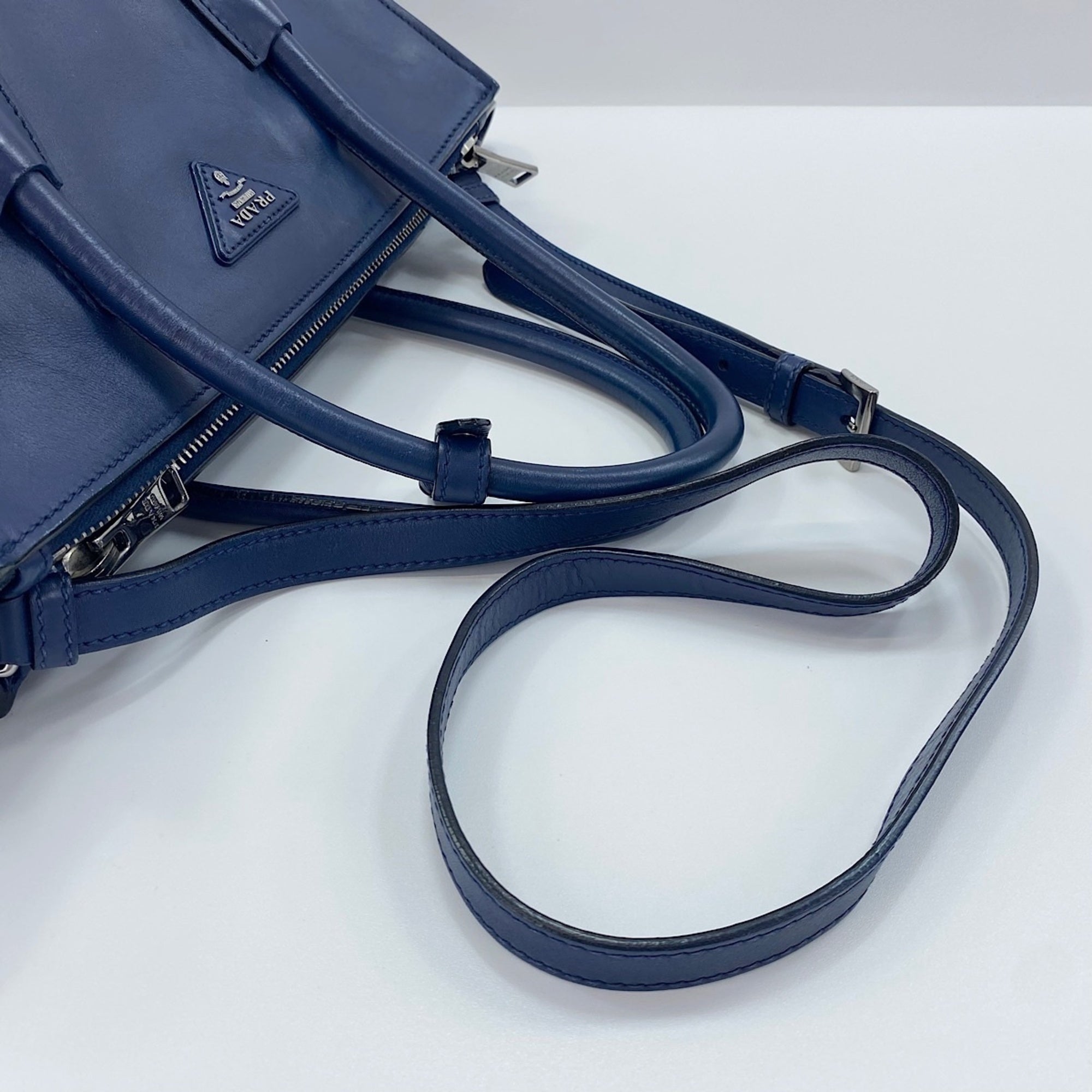 Prada Blue Handbag (Pre-Owned)
