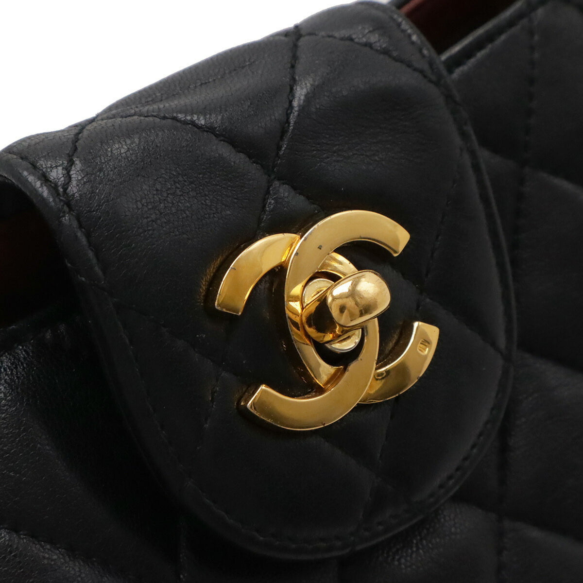 Chanel Black Shoulder Bag (Pre-Owned)