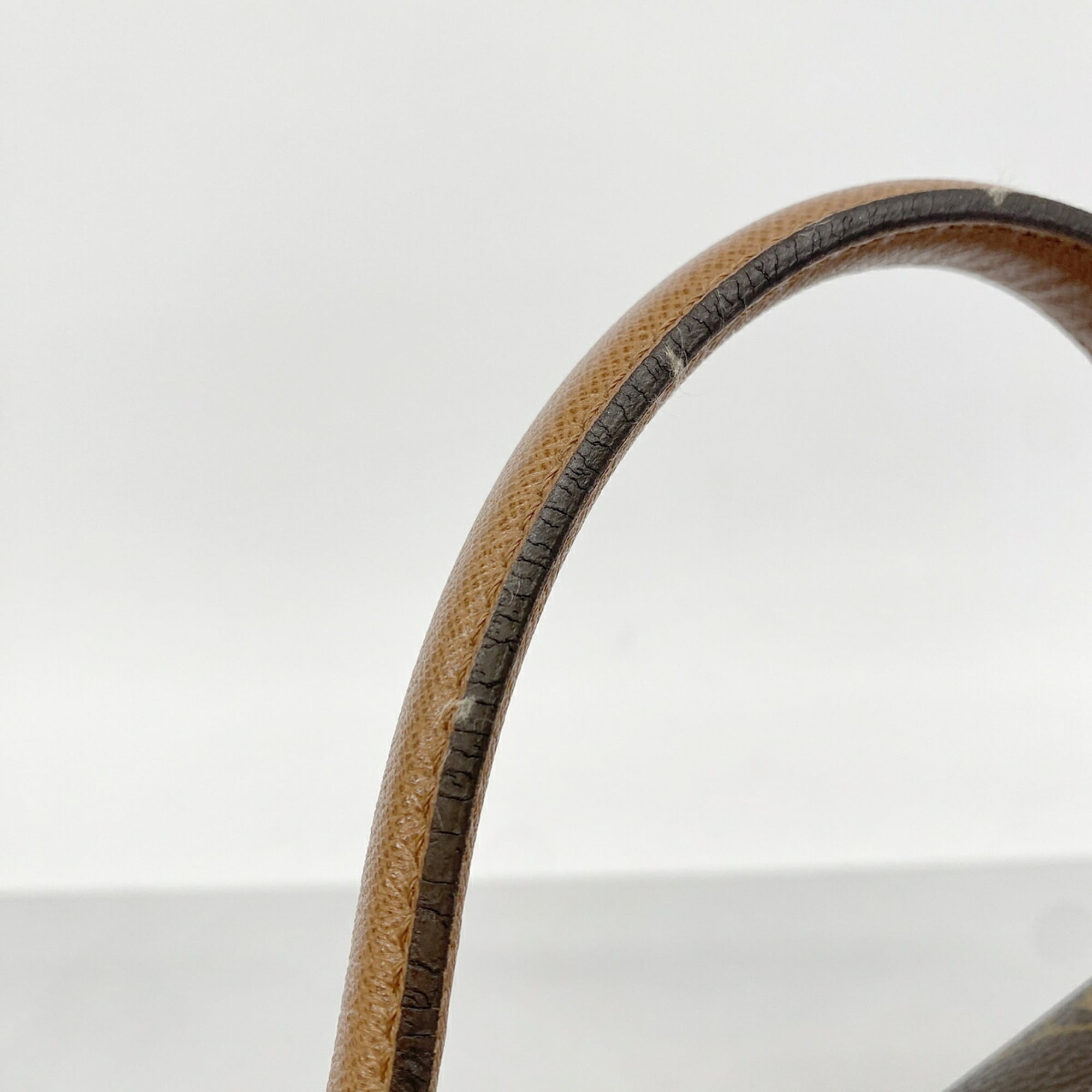 Louis Vuitton Brown Handbag (Pre-Owned)