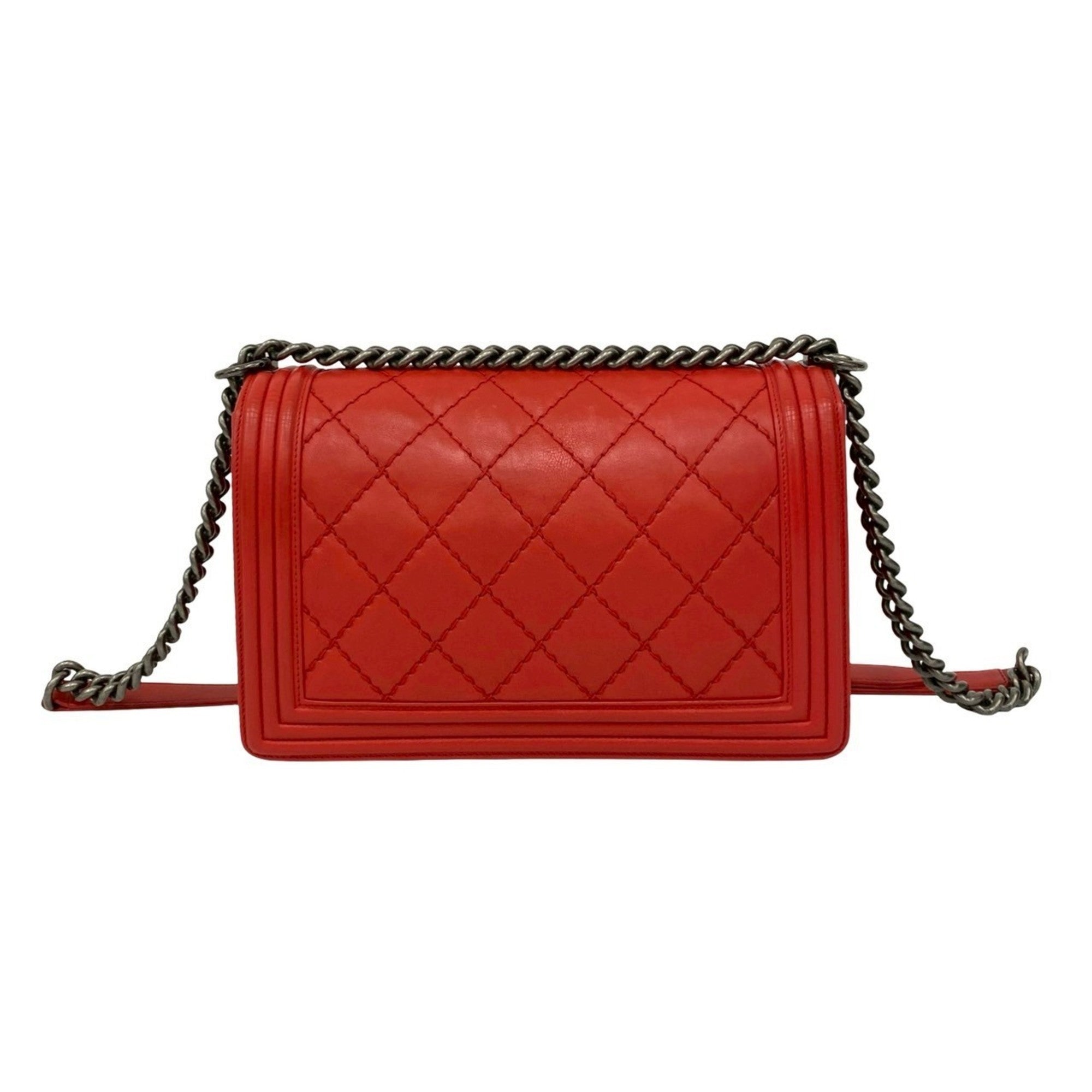 Chanel Red Color Leather Shoulder Bag (Pre-Owned)
