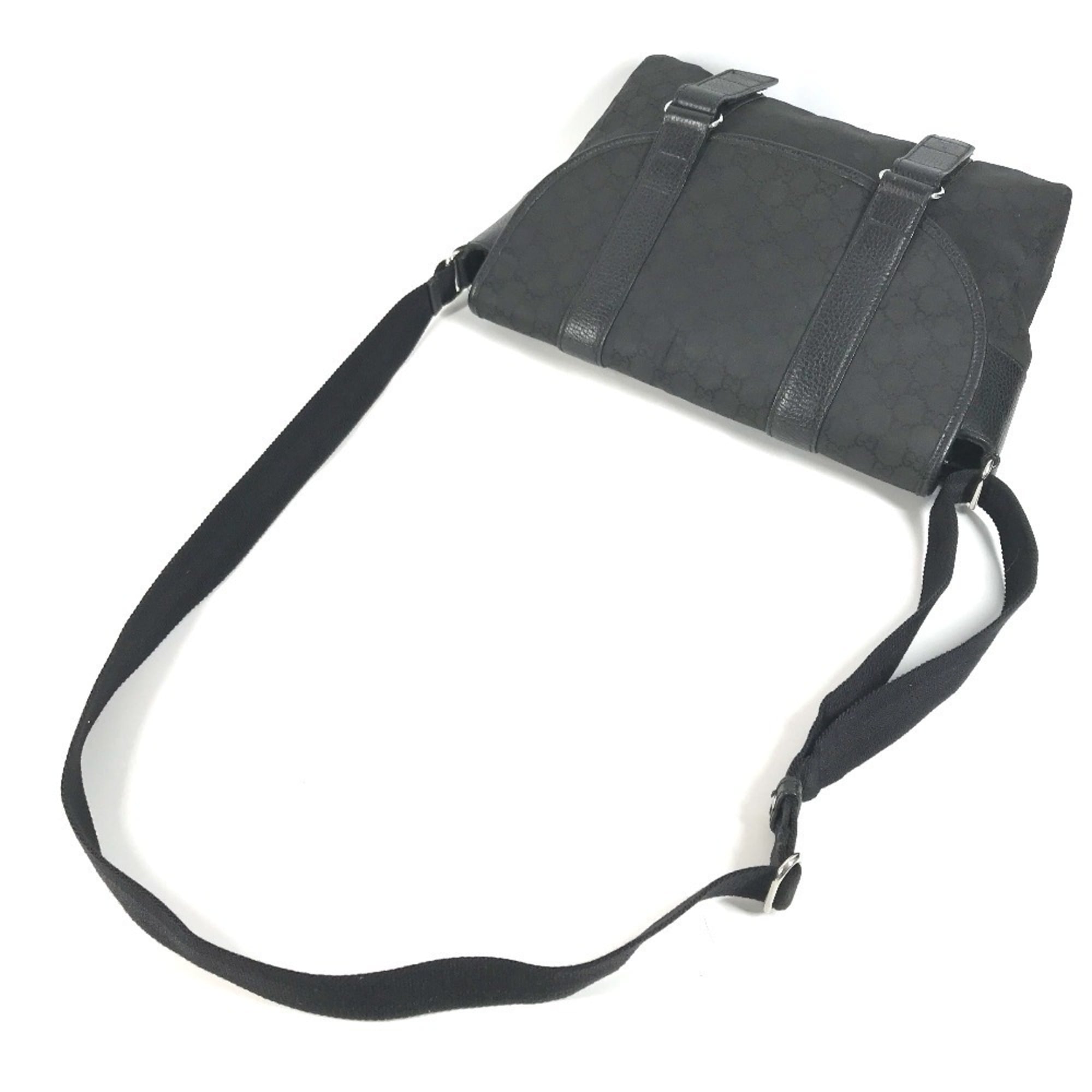 Gucci Black Nylon Leather Shoulder Bag (Pre-Owned)