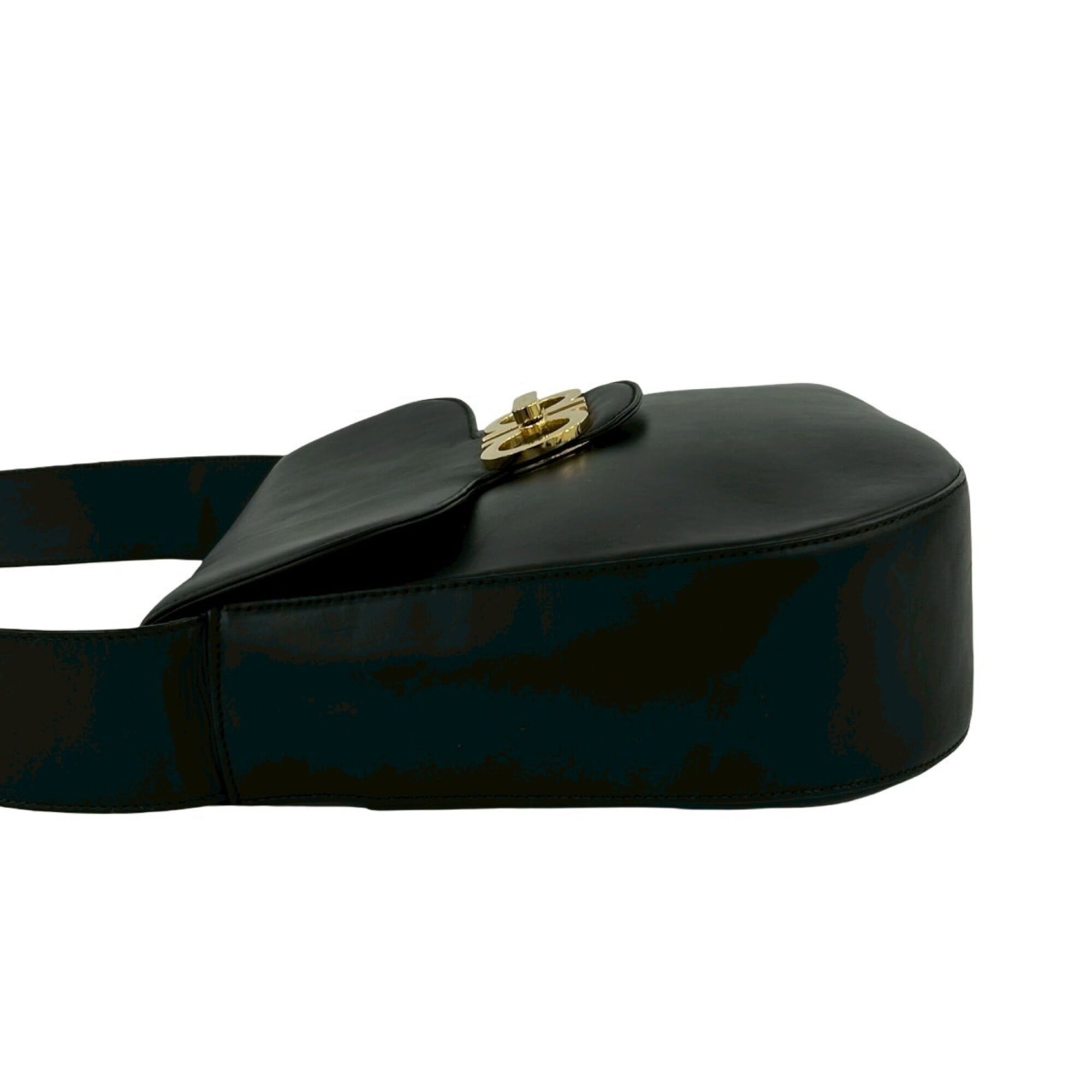 Salvatore Ferragamo Black Leather Pochette Shoulder Bag (Pre-Owned)