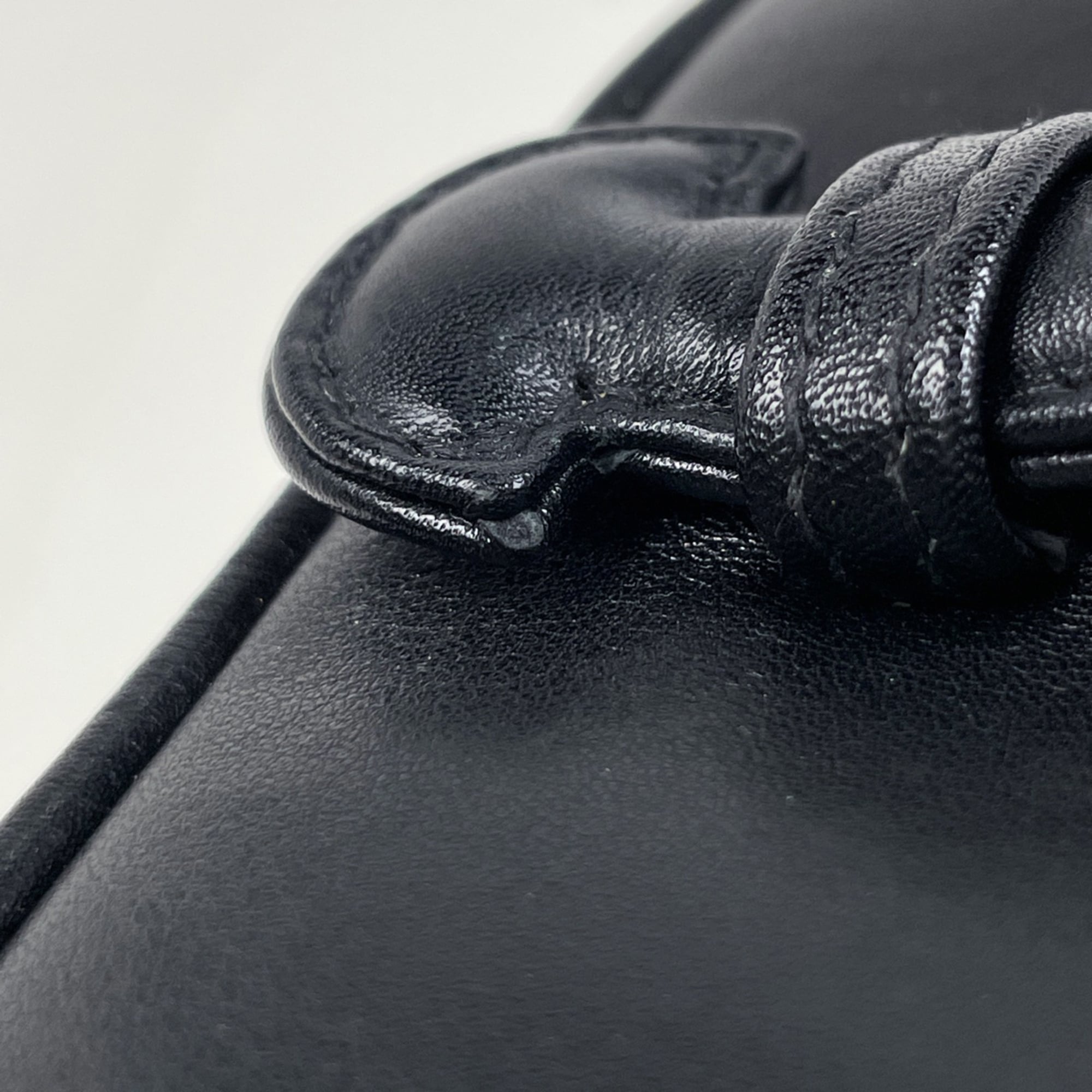 Chanel Black Leather Pouch Vanity Bag (Pre-Owned)