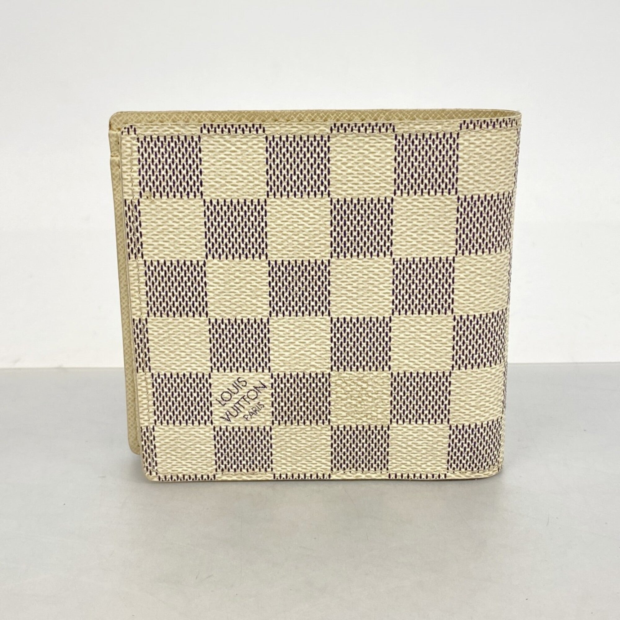 Louis Vuitton White Wallet (Bi-Fold) (Pre-Owned)