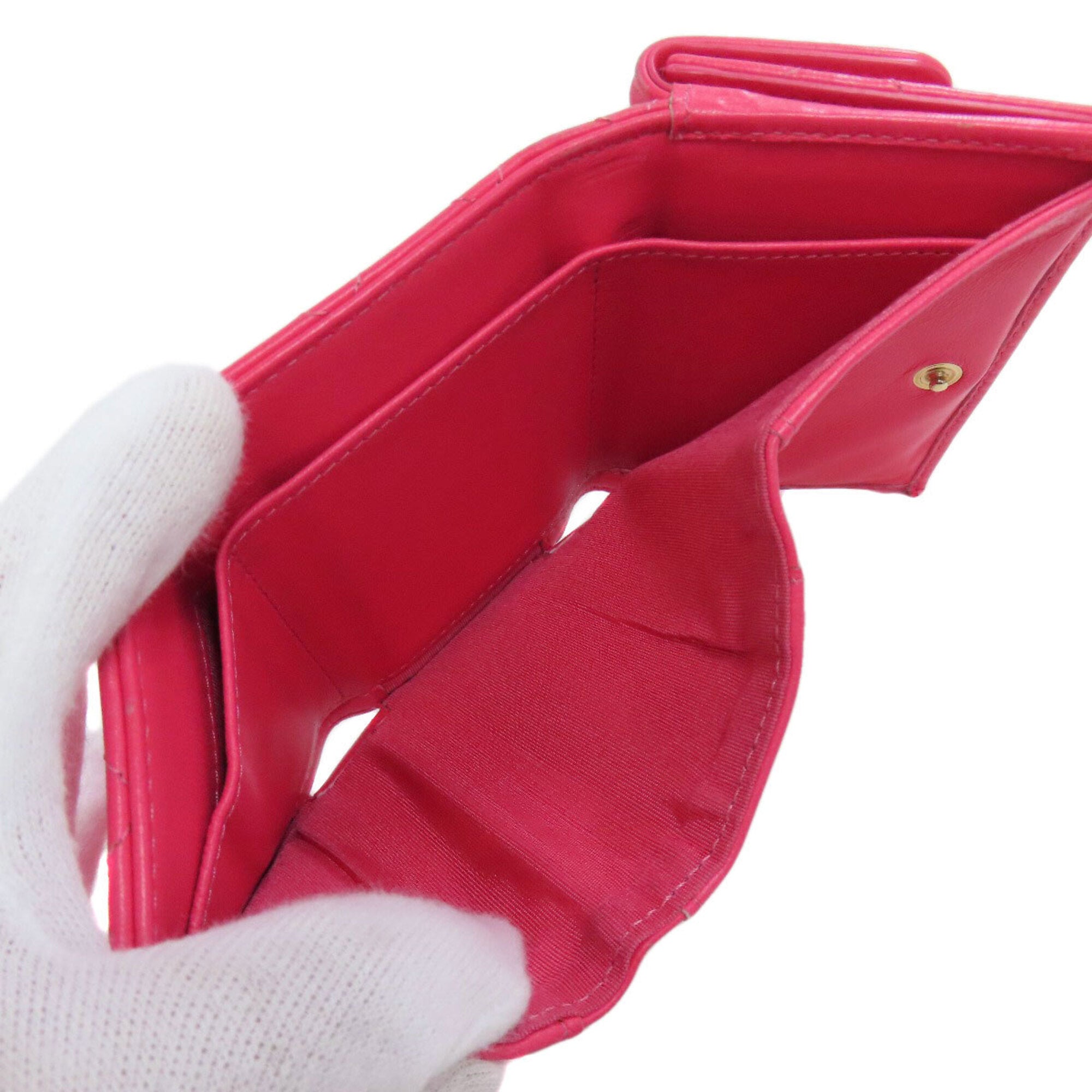 Chanel Boy Chanel Pink Leather Wallet (Tri-Fold) (Pre-Owned)