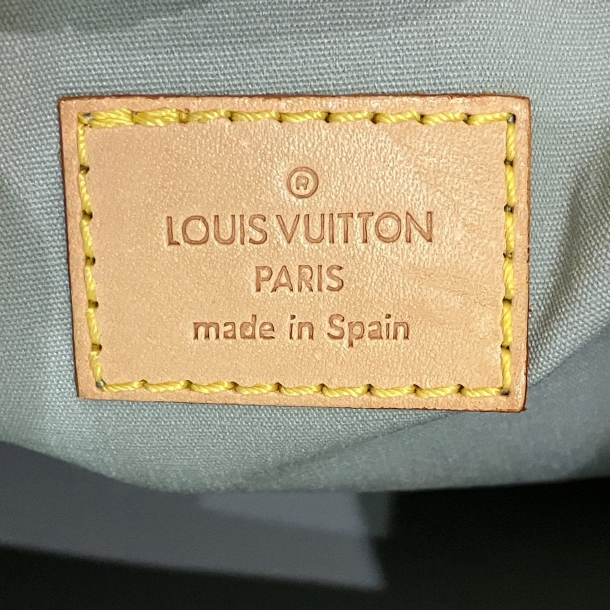 Louis Vuitton Beige Vernis Handbag (Pre-Owned)