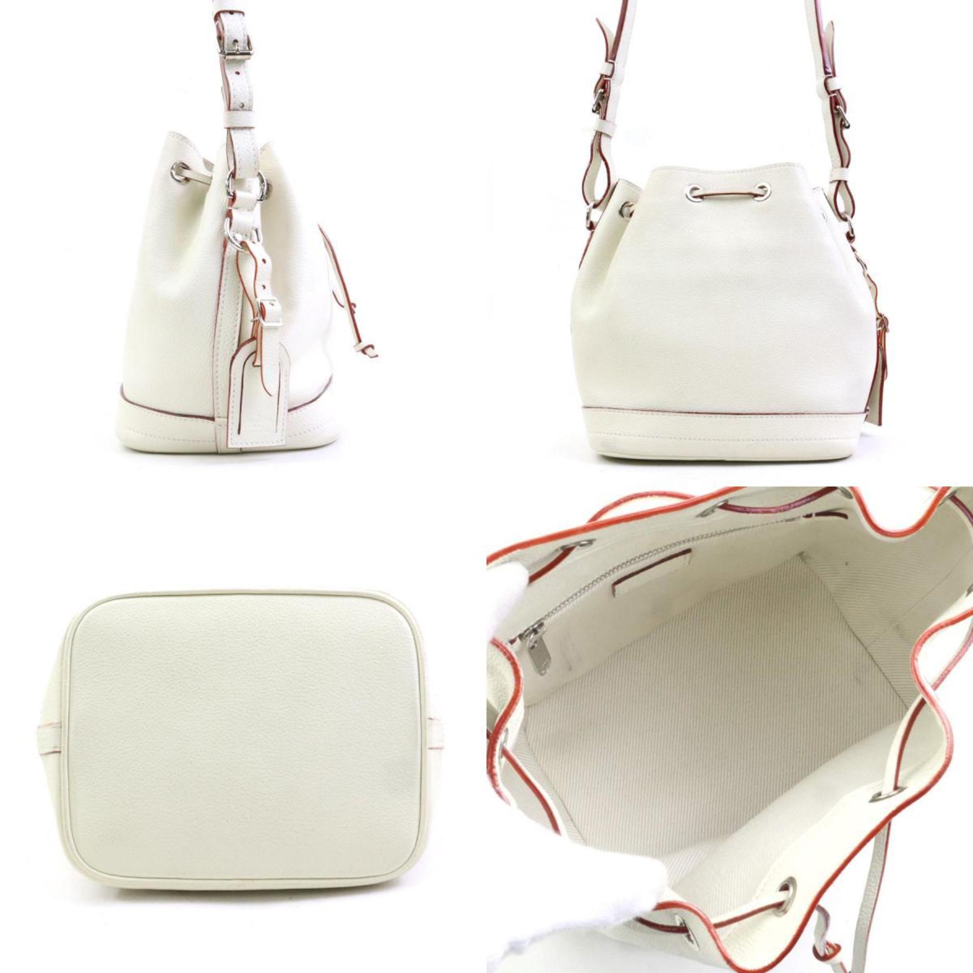 Louis Vuitton Off-White Leather Shoulder Bag (Pre-Owned)