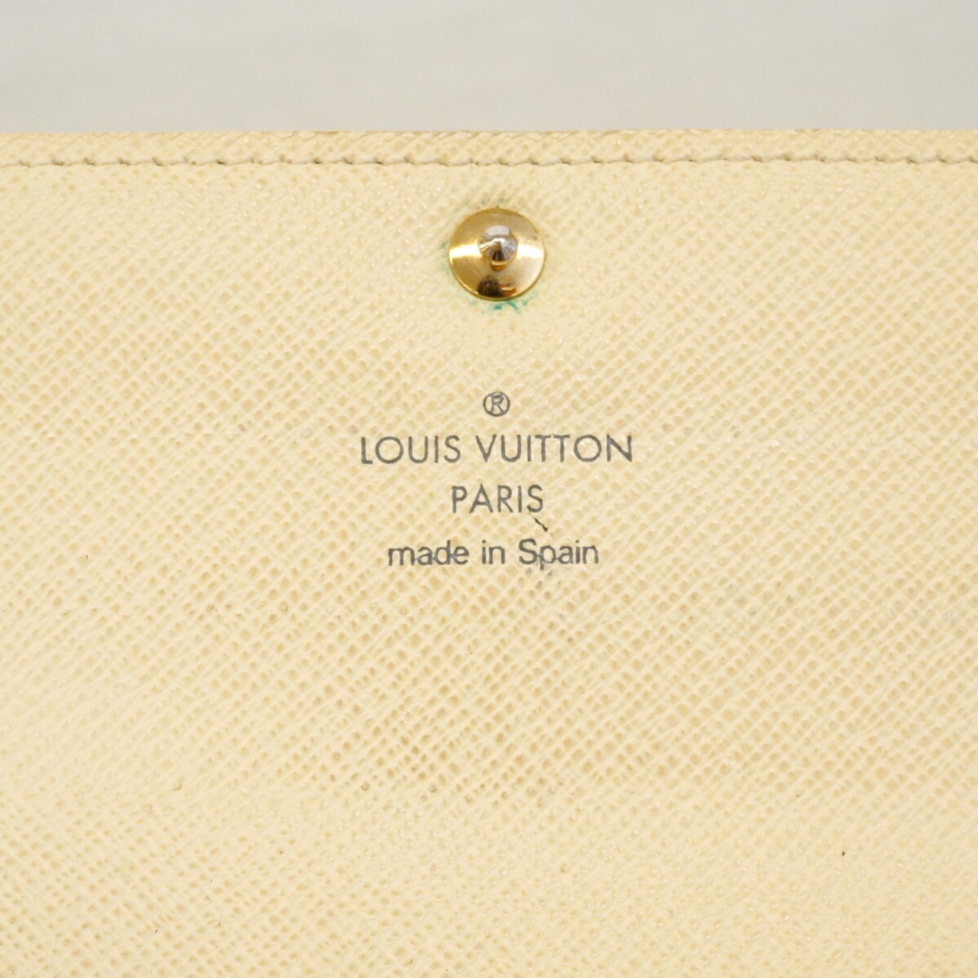 Louis Vuitton White Long Wallet (Bi-Fold) (Pre-Owned)