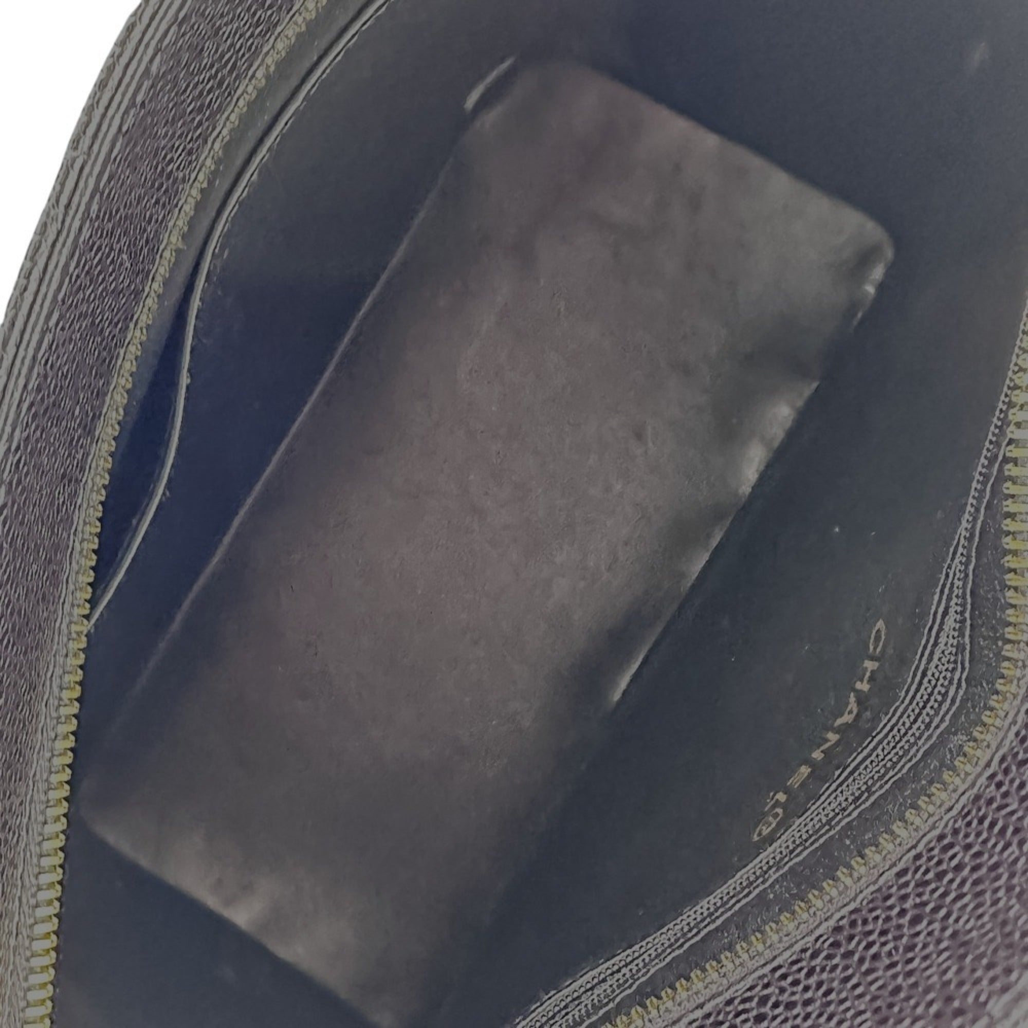 Chanel Matelasse Black Grained Calfskin Handbag Tote Bag (Pre-Owned)