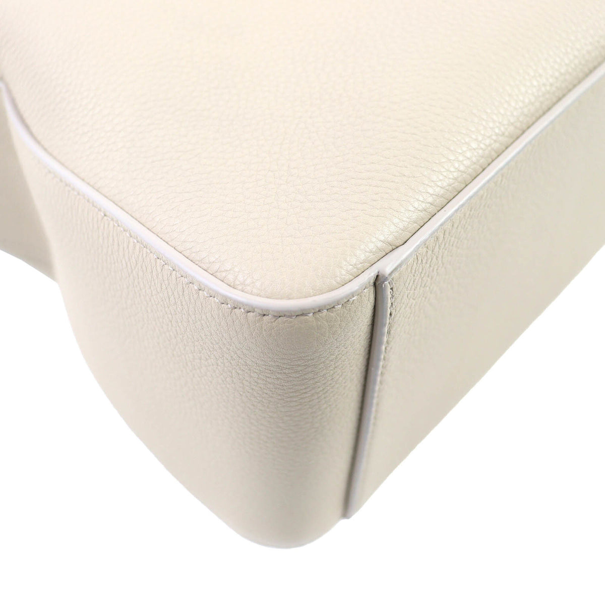 Salvatore Ferragamo Light Beige Leather Tote Bag (Pre-Owned)