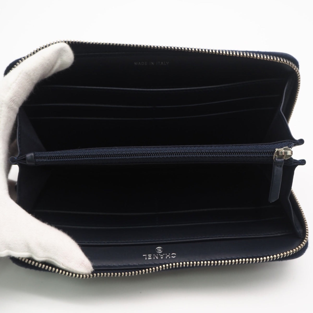 Chanel Camellia Navy Leather Long Wallet (Bi-Fold) (Pre-Owned)