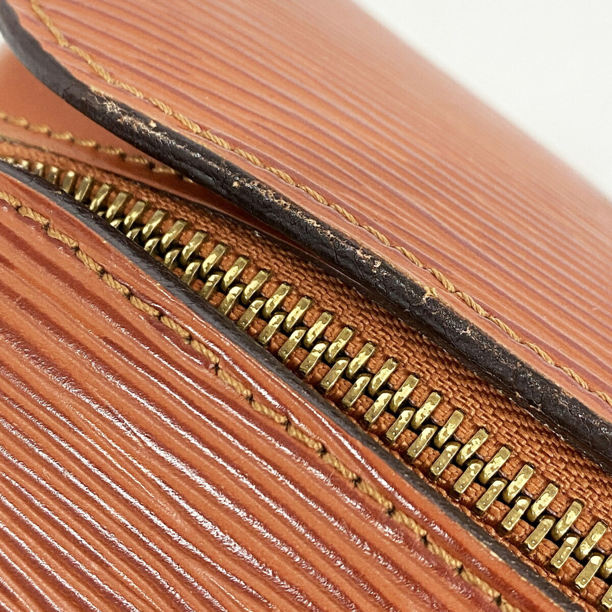 Louis Vuitton Kenyan Brown Handbag (Pre-Owned)