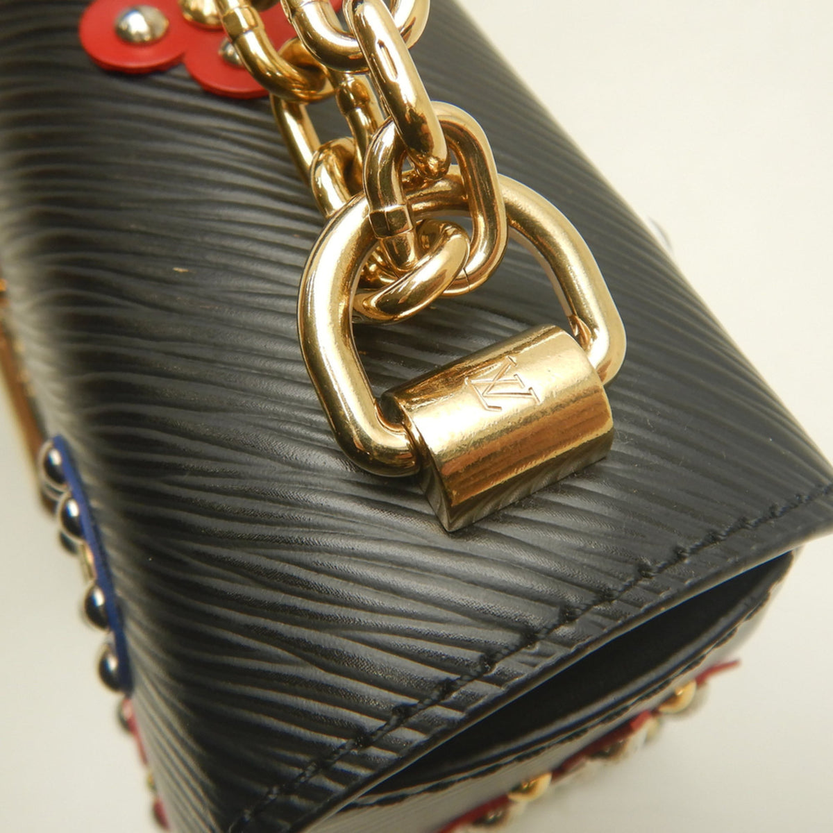 Louis Vuitton Noir Epi Leather Shoulder Bag (Pre-Owned)