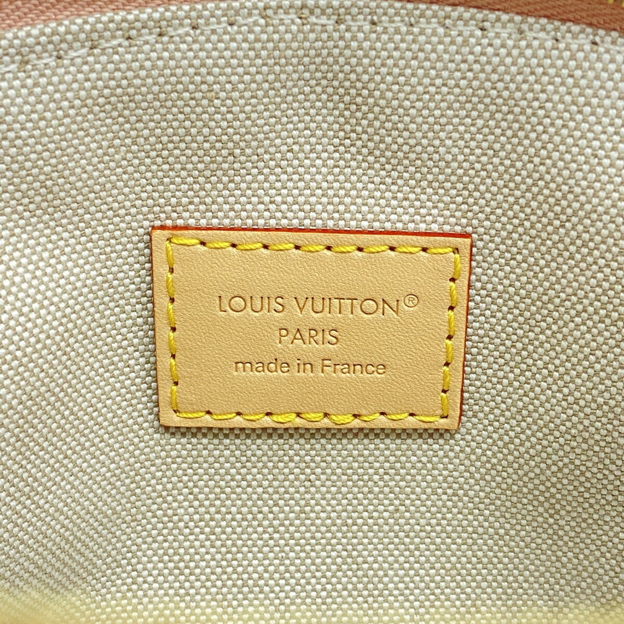 Louis Vuitton Pink Pouch (Pre-Owned)