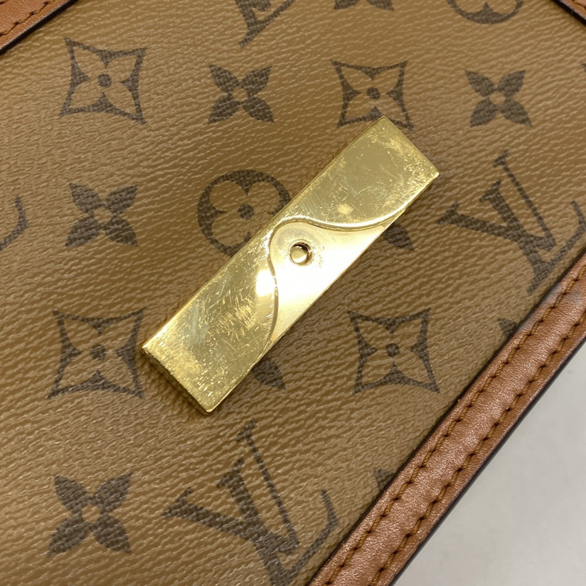 Louis Vuitton Brown Shoulder Bag (Pre-Owned)