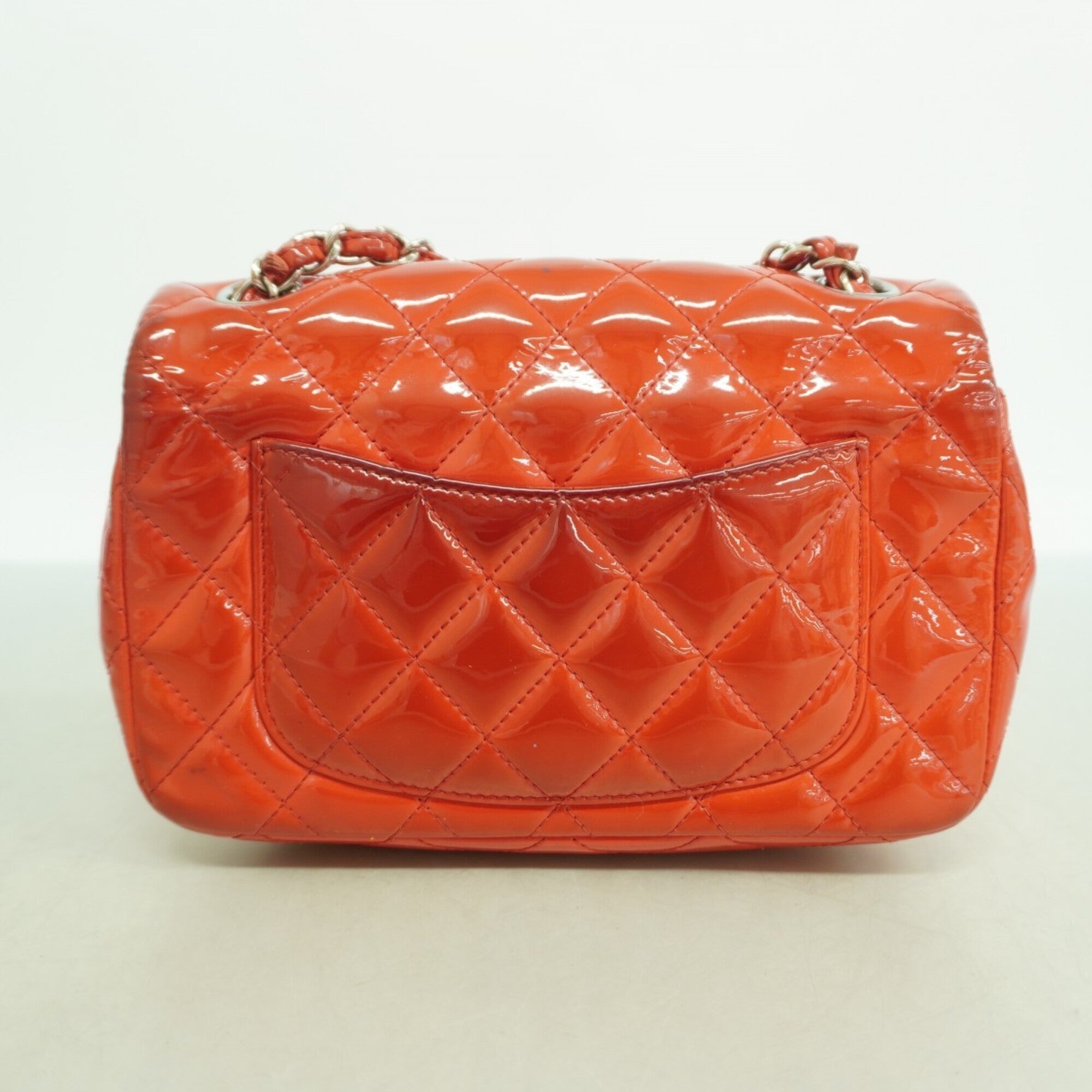 Chanel Red Color Patent Leather Shoulder Bag (Pre-Owned)