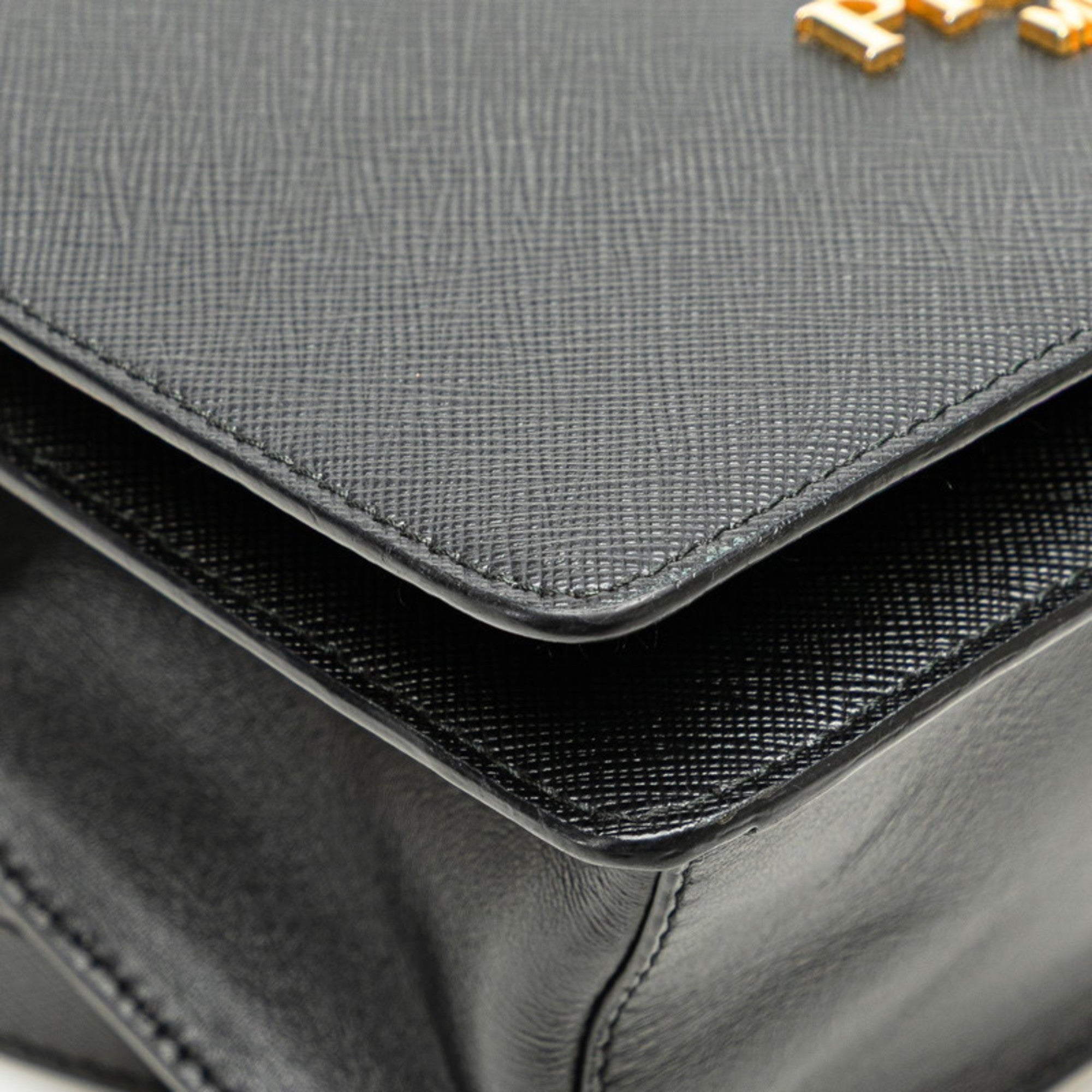 Prada Black Leather Shoulder Bag (Pre-Owned)