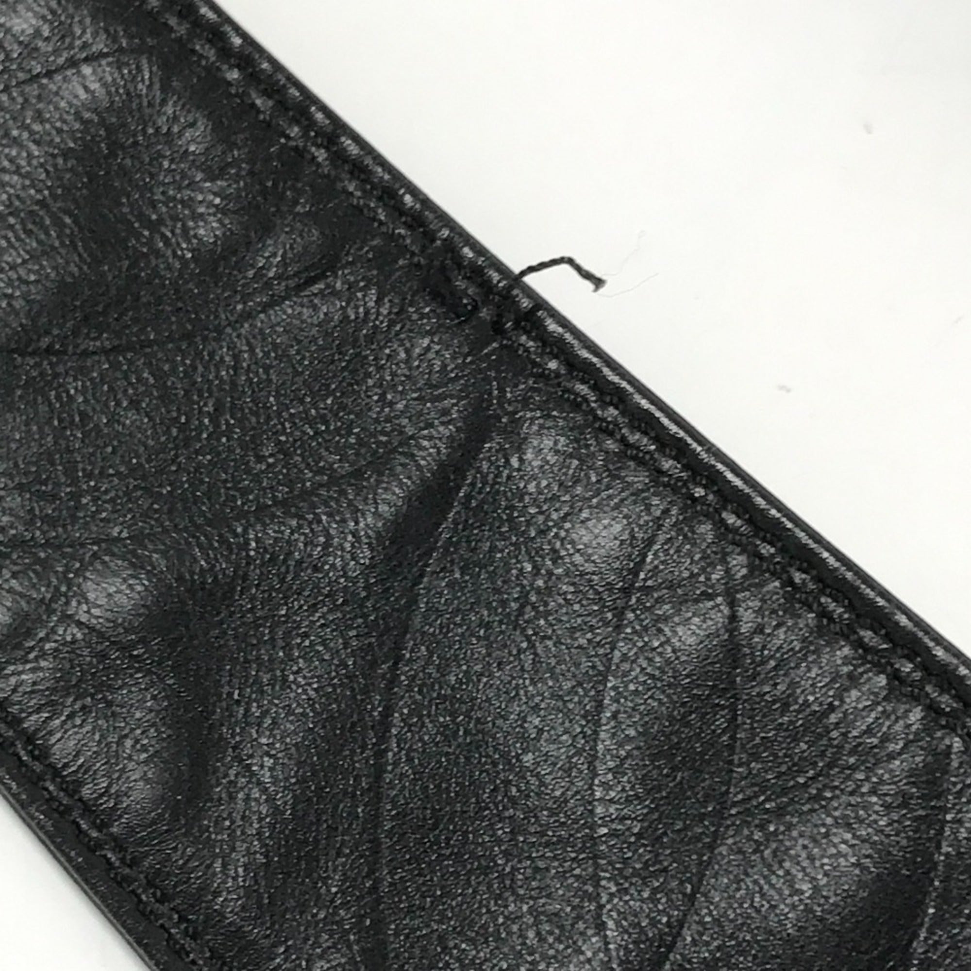 Chanel Black Leather Pochette Shoulder Bag (Pre-Owned)