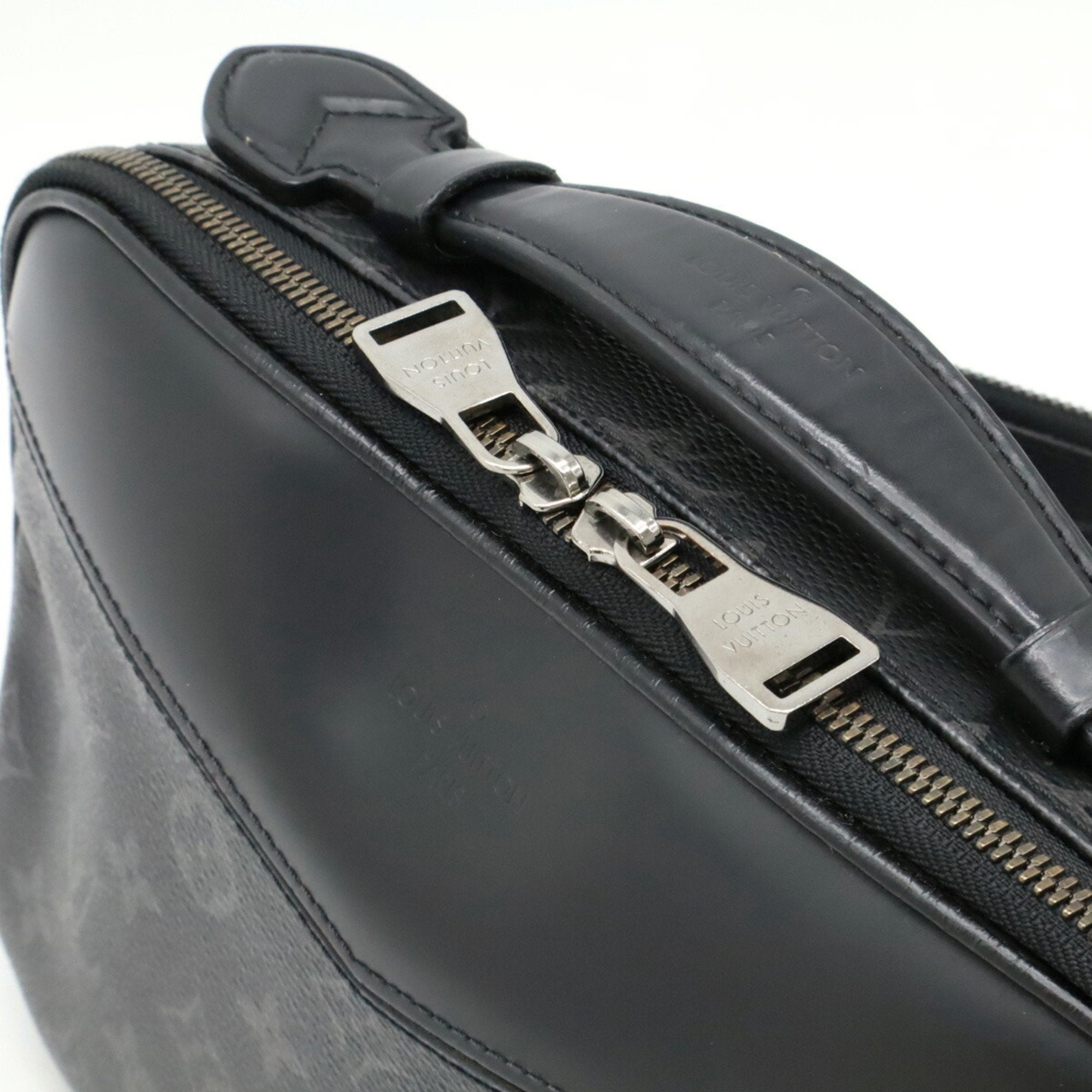 Louis Vuitton Monogram Eclipse Monogram Eclipse Clutch Bag Fanny Pack Pouch (Pre-Owned)