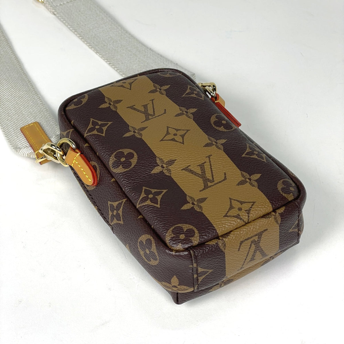Louis Vuitton Monogram Reverse Brown Monogram Reverse Shoulder Bag (Pre-Owned)