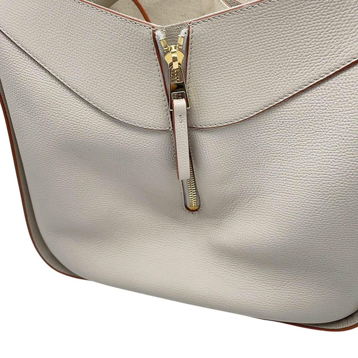 Loewe Hammock Gold Leather Handbag Shoulder Bag (Pre-Owned)