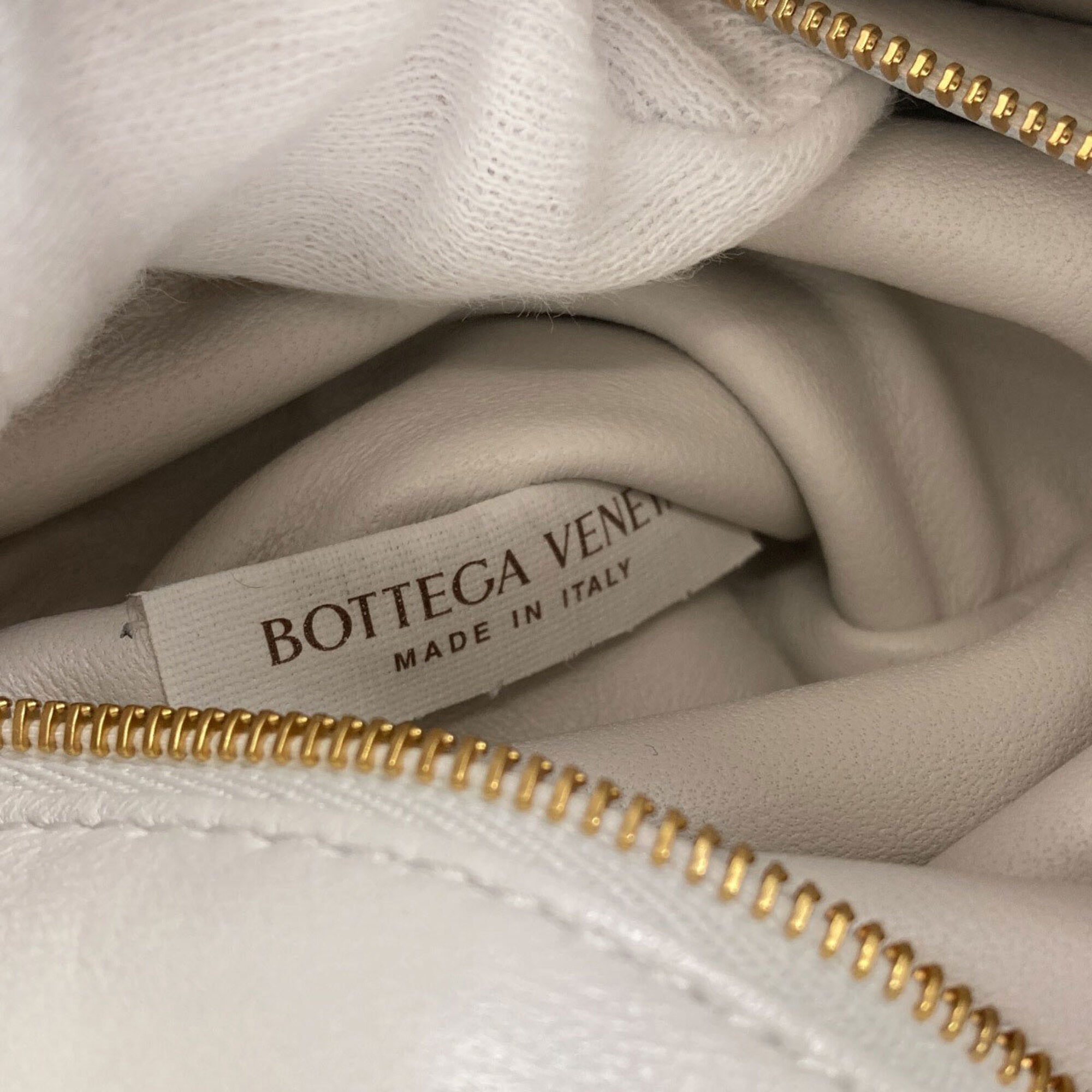 Bottega Veneta White Leather Handbag (Pre-Owned)