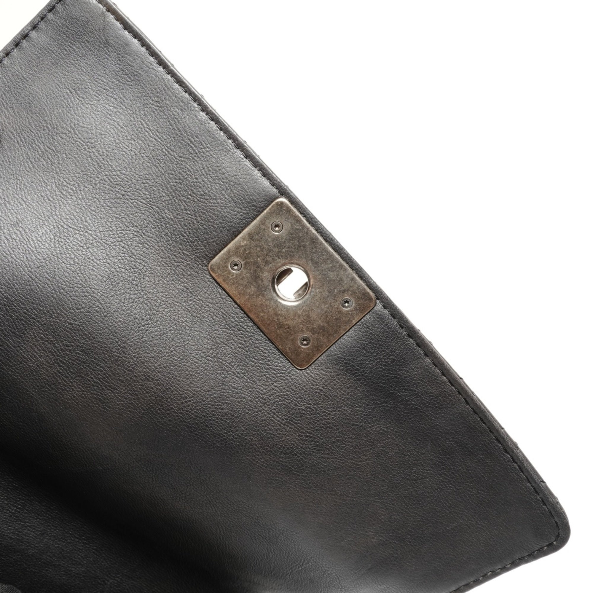 Chanel Black Shoulder Bag (Pre-Owned)