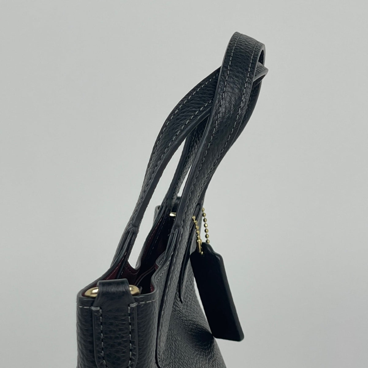 Coach Black Leather Handbag (Pre-Owned)