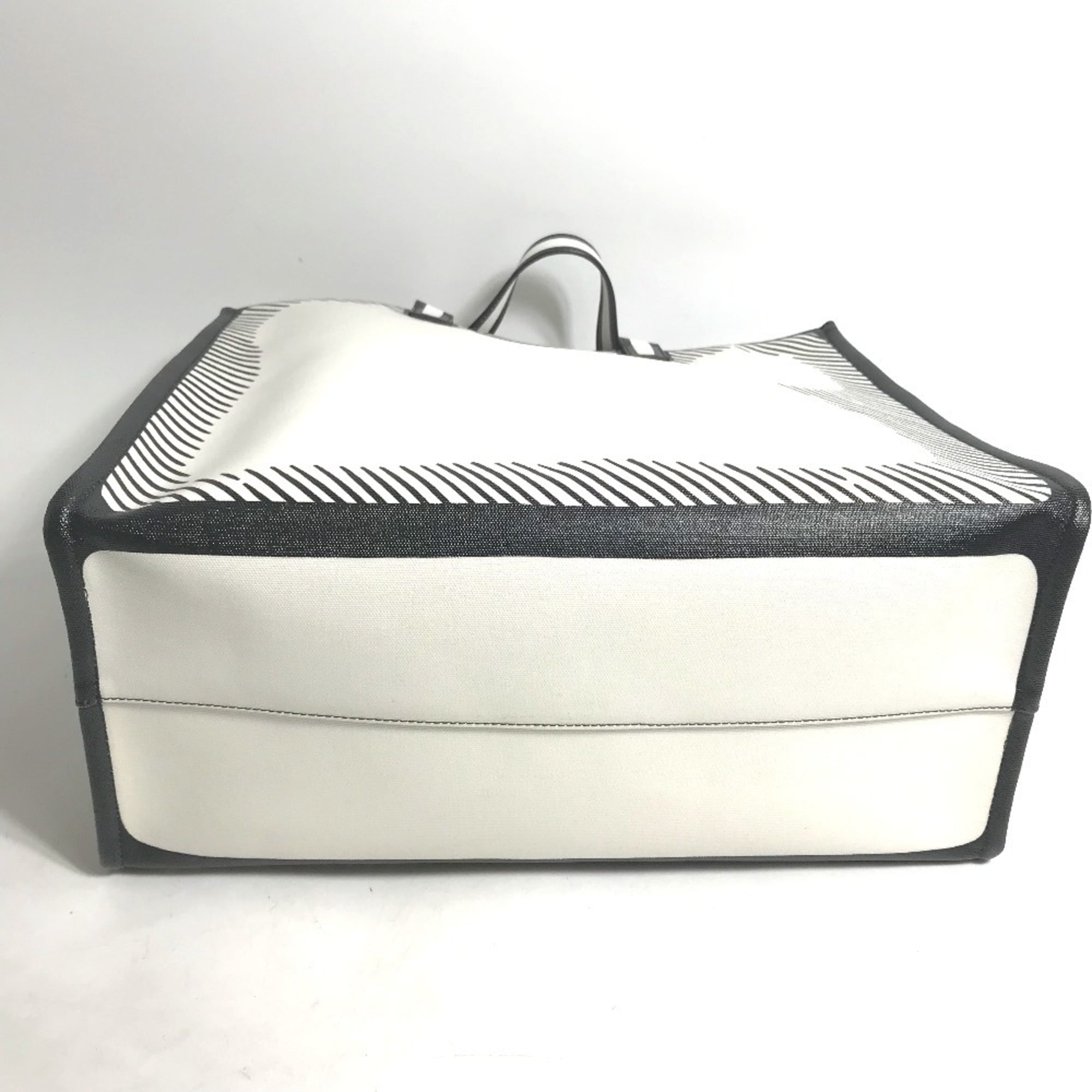 Fendi Black White Coated Canvas Handbag Tote Bag (Pre-Owned)
