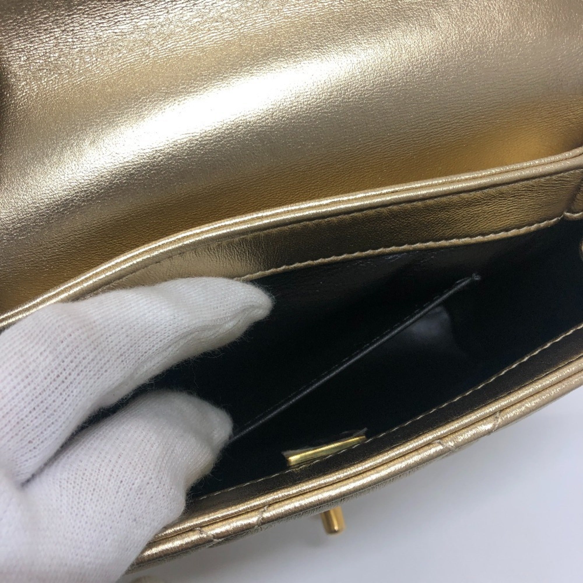 Chanel Matelasse Gold Leather Handbag Shoulder Bag (Pre-Owned)