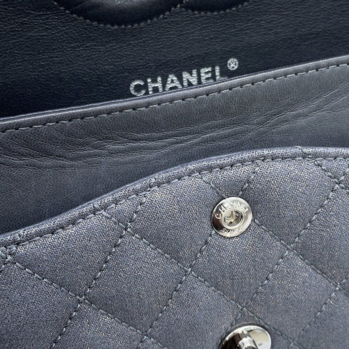 Chanel Matelasse Gray Canvas Shoulder Bag (Pre-Owned)