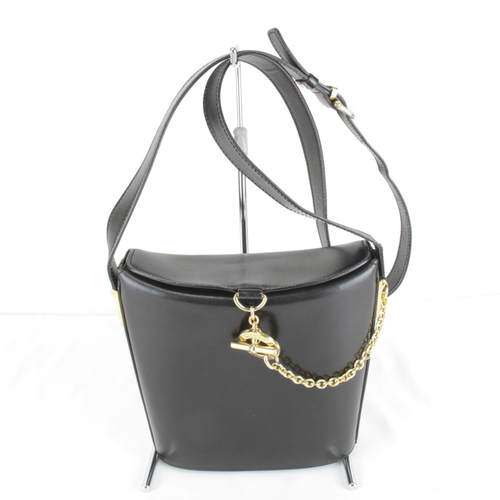 Celine Black Leather Shoulder Bag (Pre-Owned)