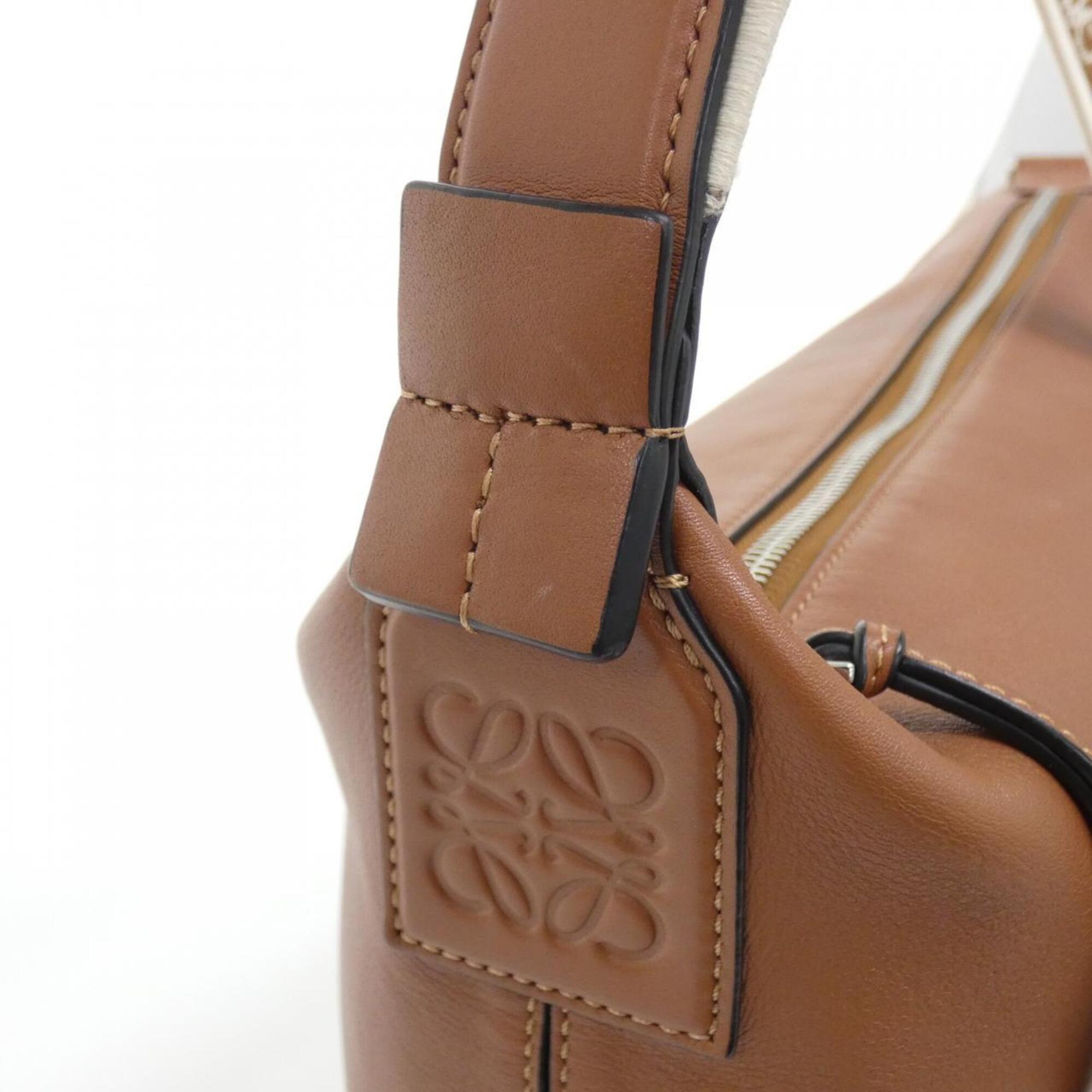 Loewe Beige Leather Shoulder Bag (Pre-Owned)