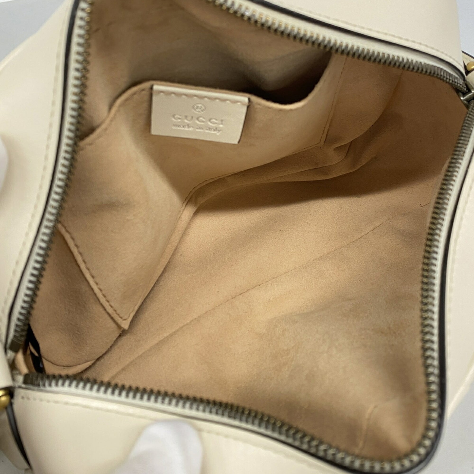 Gucci Ivory Leather Shoulder Bag (Pre-Owned)