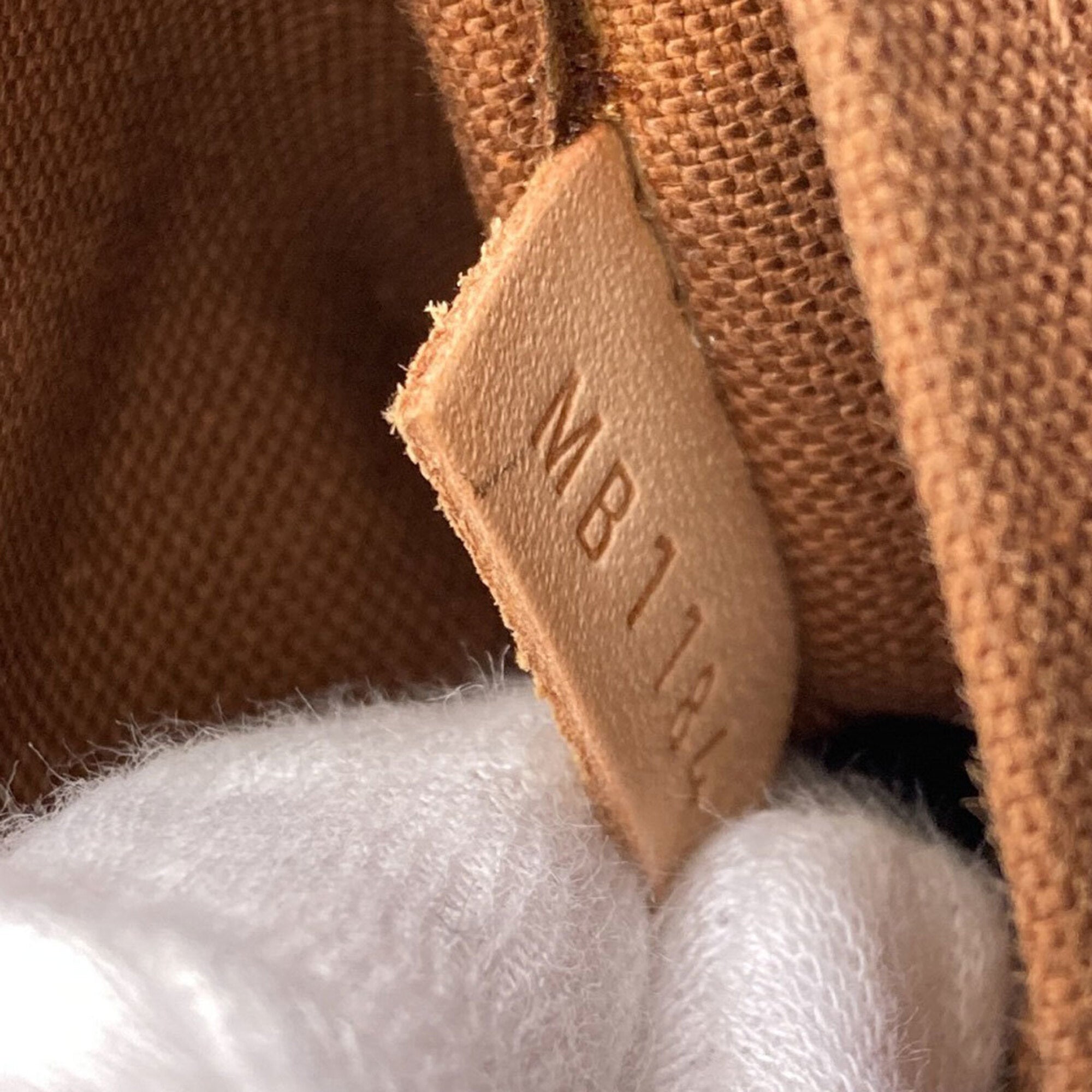 Louis Vuitton Monogram Monogram Monogram Handbag (Pre-Owned)