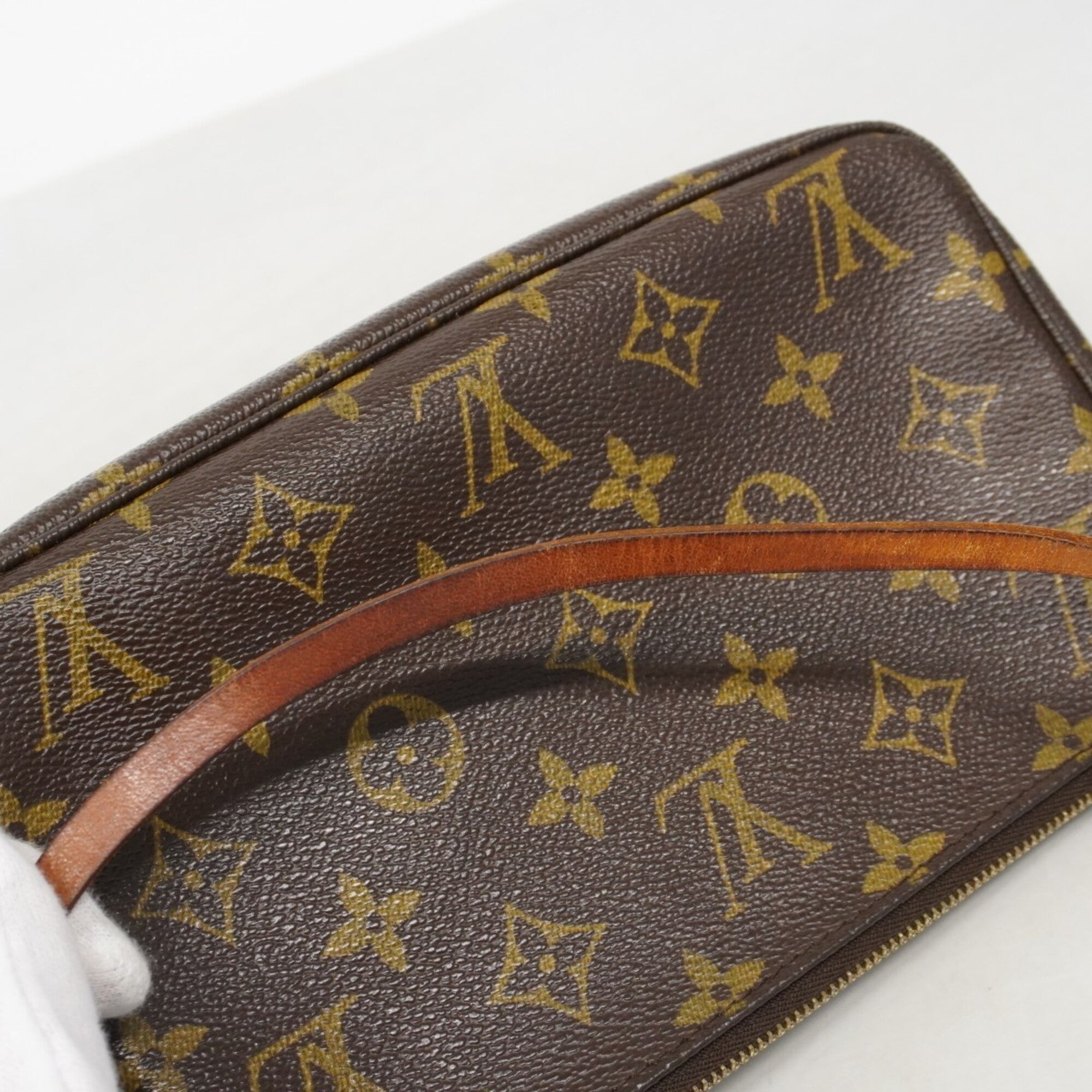 Louis Vuitton Brown Pouch (Pre-Owned)