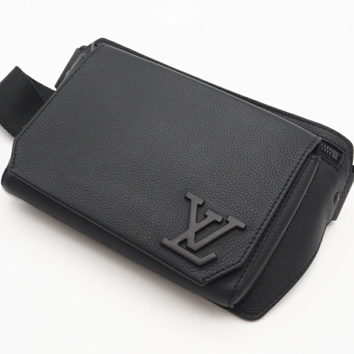Louis Vuitton Black Leather Fanny Pack (Pre-Owned)