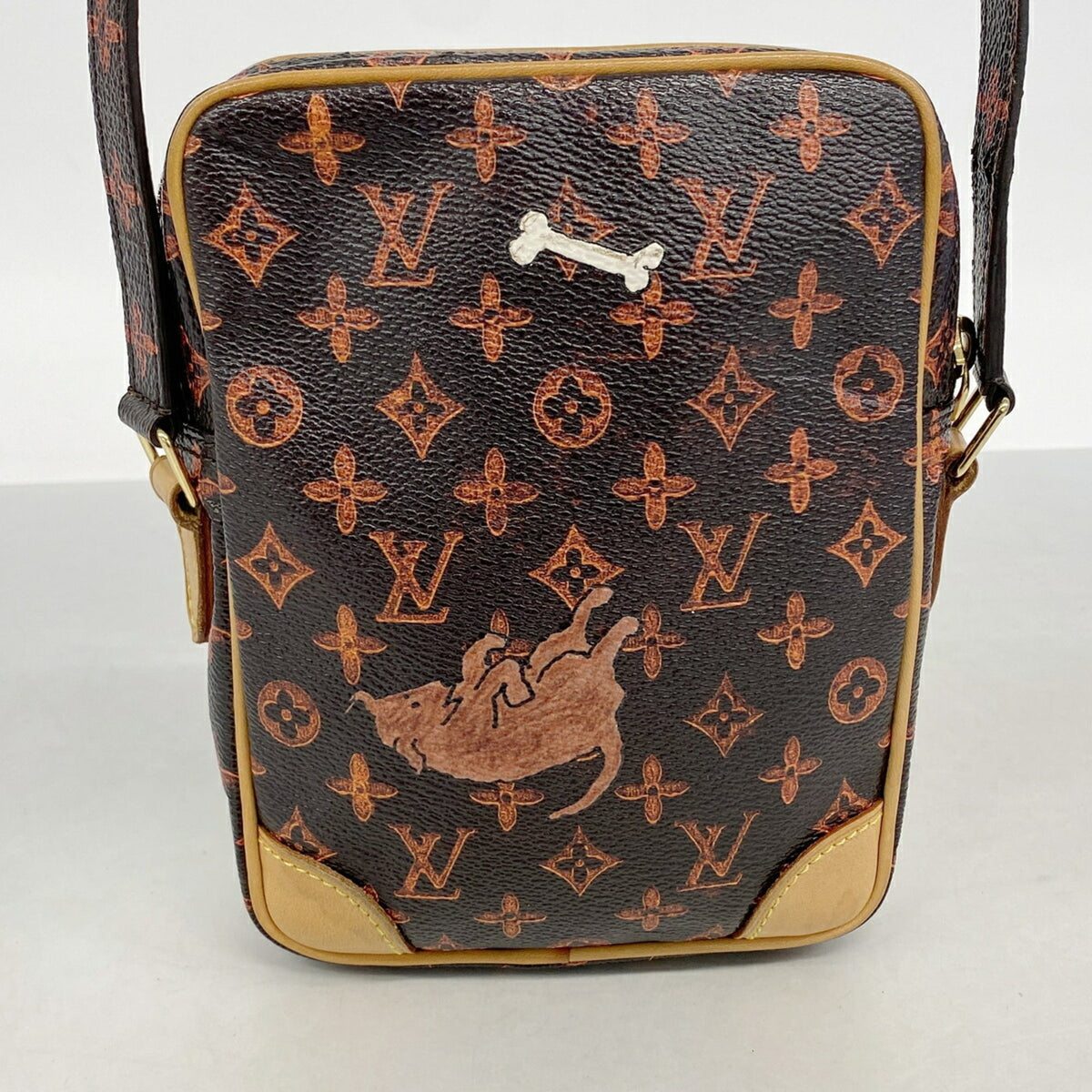 Louis Vuitton Brown Shoulder Bag (Pre-Owned)