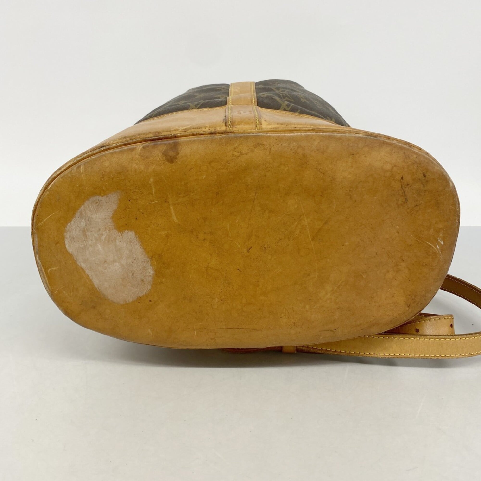 Louis Vuitton Brown Shoulder Bag (Pre-Owned)